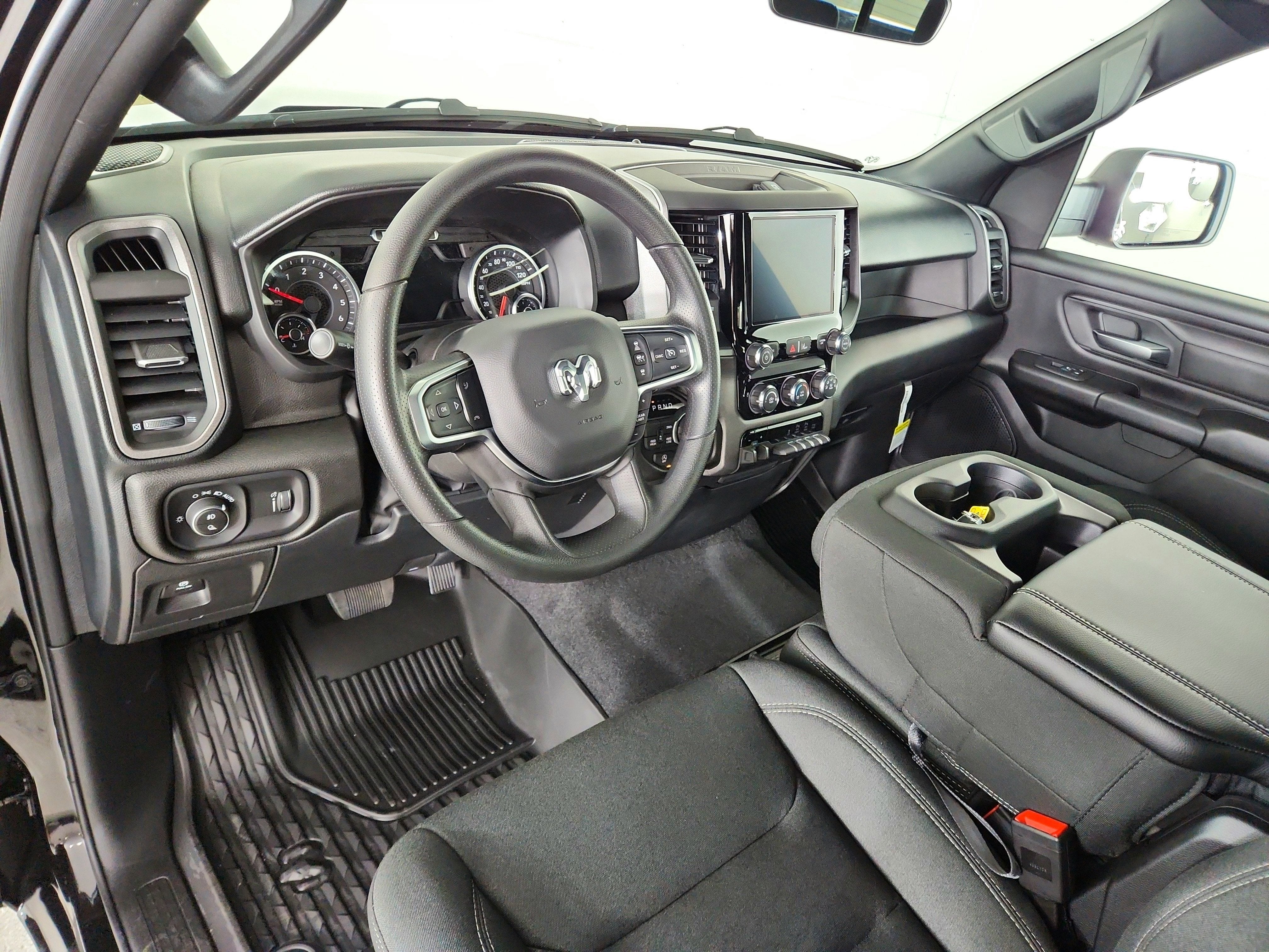 2026 RAM Ram 1500 2026 RAM 1500 TRADESMAN CREW CAB 4DR 144.5 WB 4WD