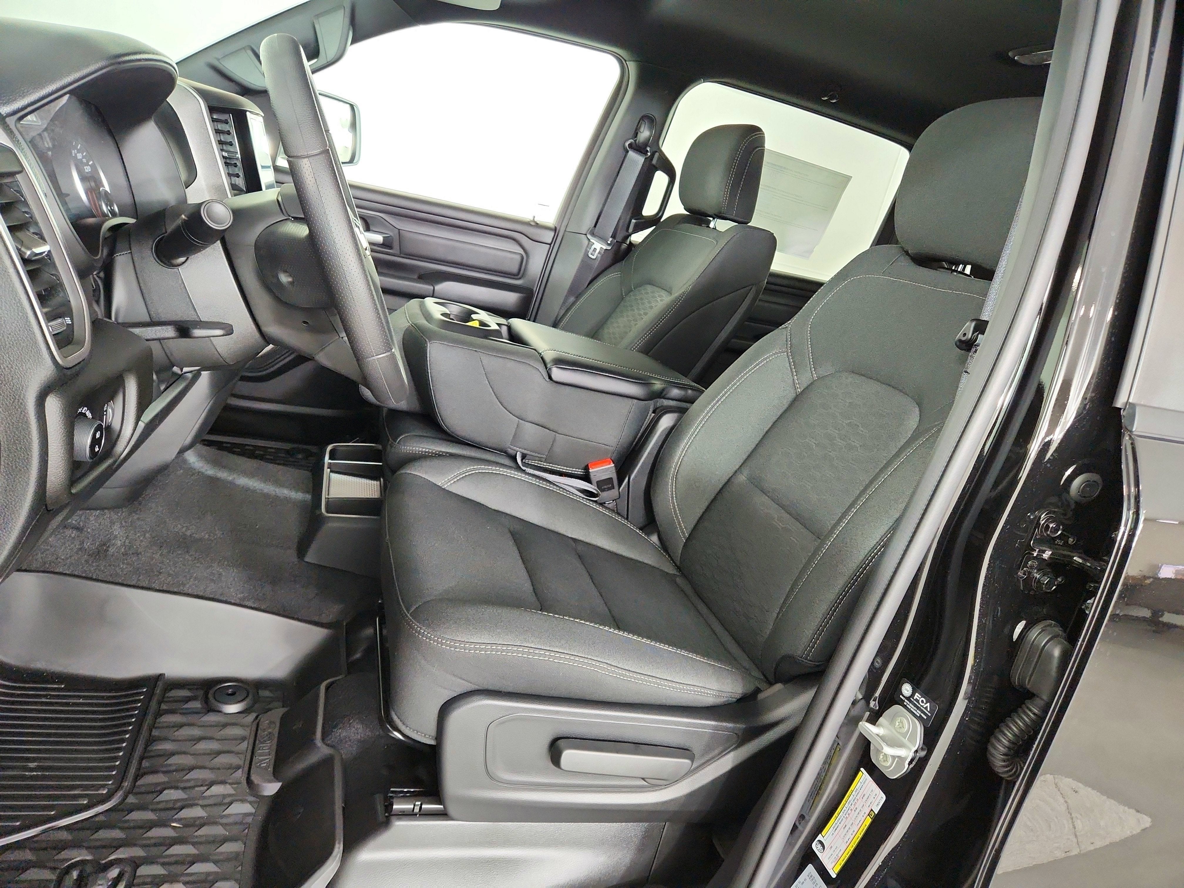 2026 RAM Ram 1500 2026 RAM 1500 TRADESMAN CREW CAB 4DR 144.5 WB 4WD