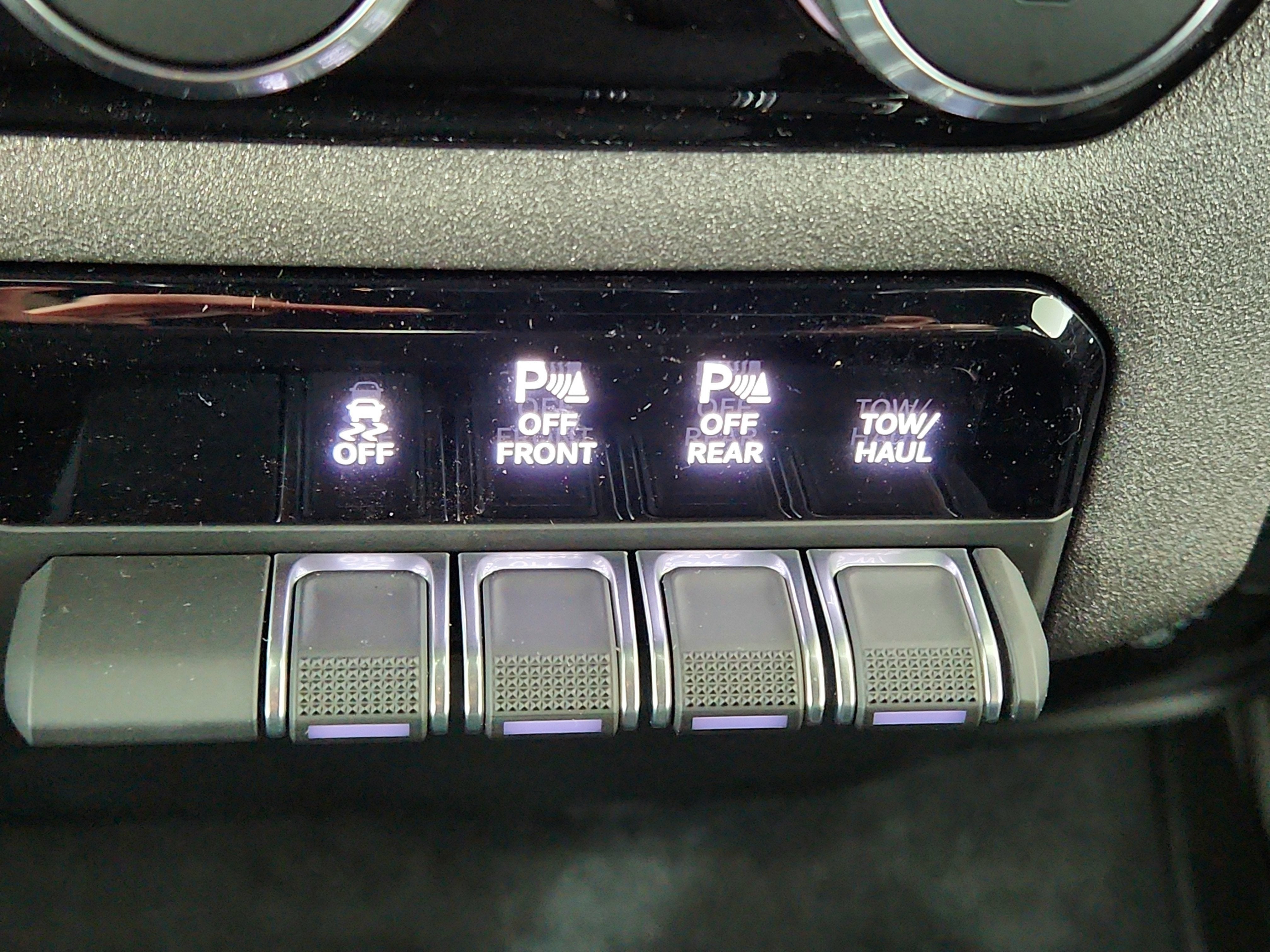 2026 RAM Ram 1500 2026 RAM 1500 TRADESMAN CREW CAB 4DR 144.5 WB 4WD