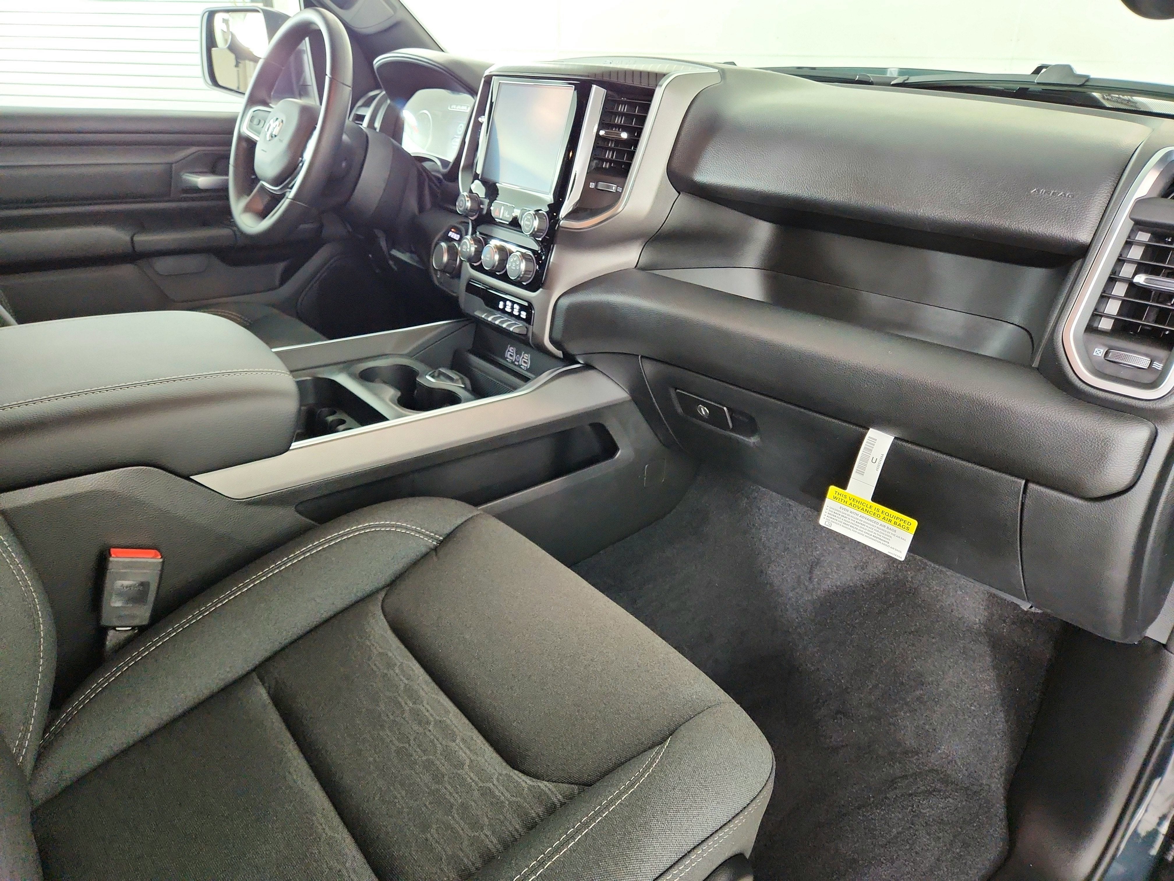 2026 RAM Ram 1500 RAM 1500 TRADESMAN CREW CAB 4X4 (144.5 IN WB 5 FT 7 IN BOX)