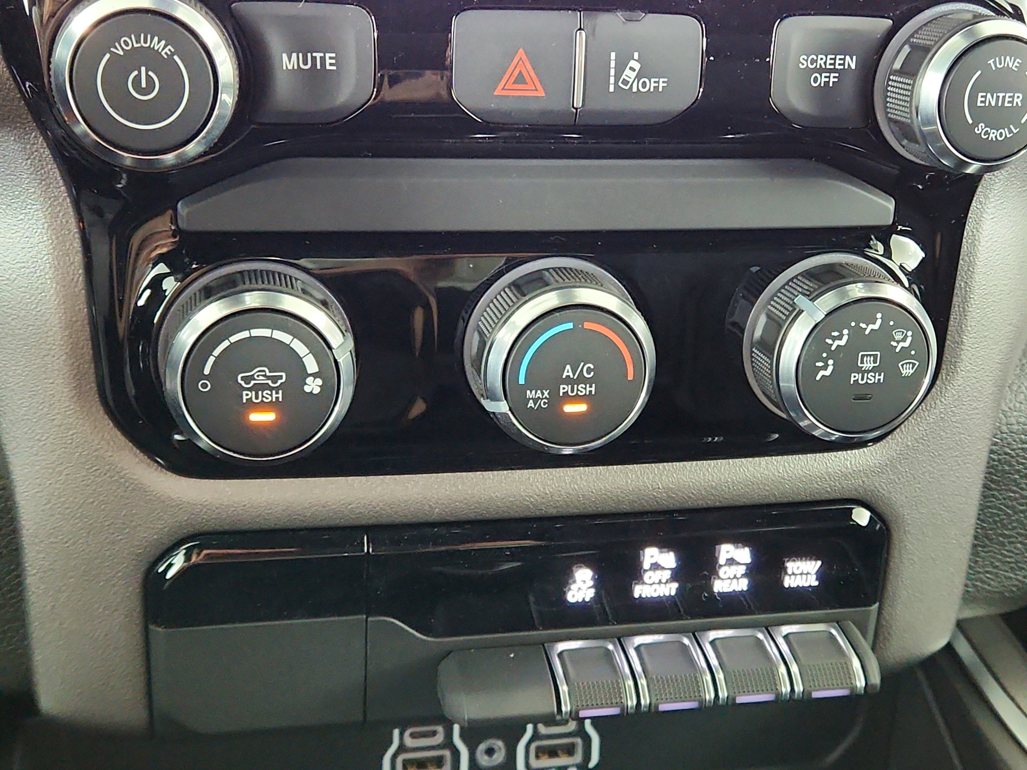 2026 RAM Ram 1500 RAM 1500 TRADESMAN CREW CAB 4X4 (144.5 IN WB 5 FT 7 IN BOX)