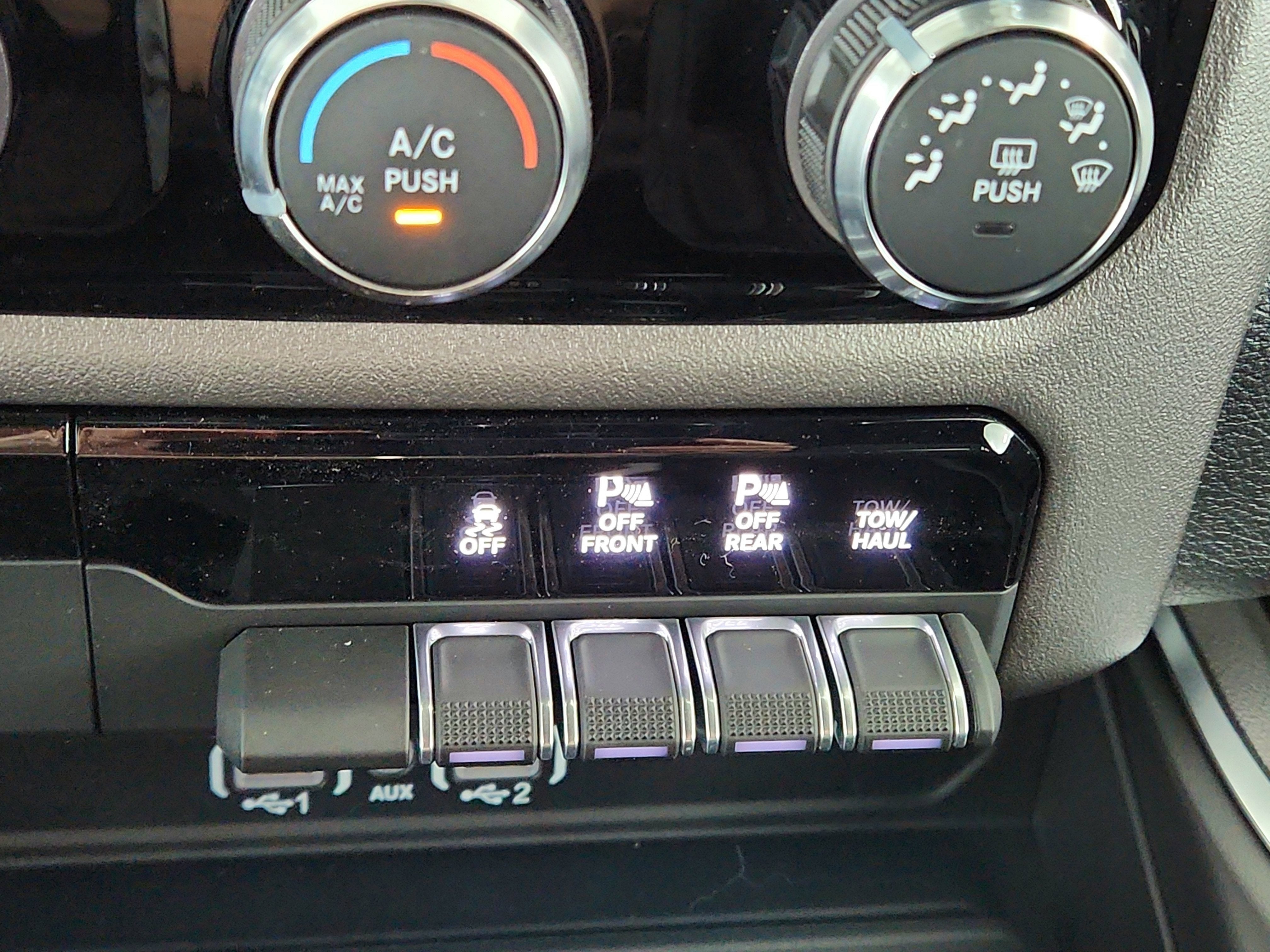 2026 RAM Ram 1500 RAM 1500 TRADESMAN CREW CAB 4X4 (144.5 IN WB 5 FT 7 IN BOX)