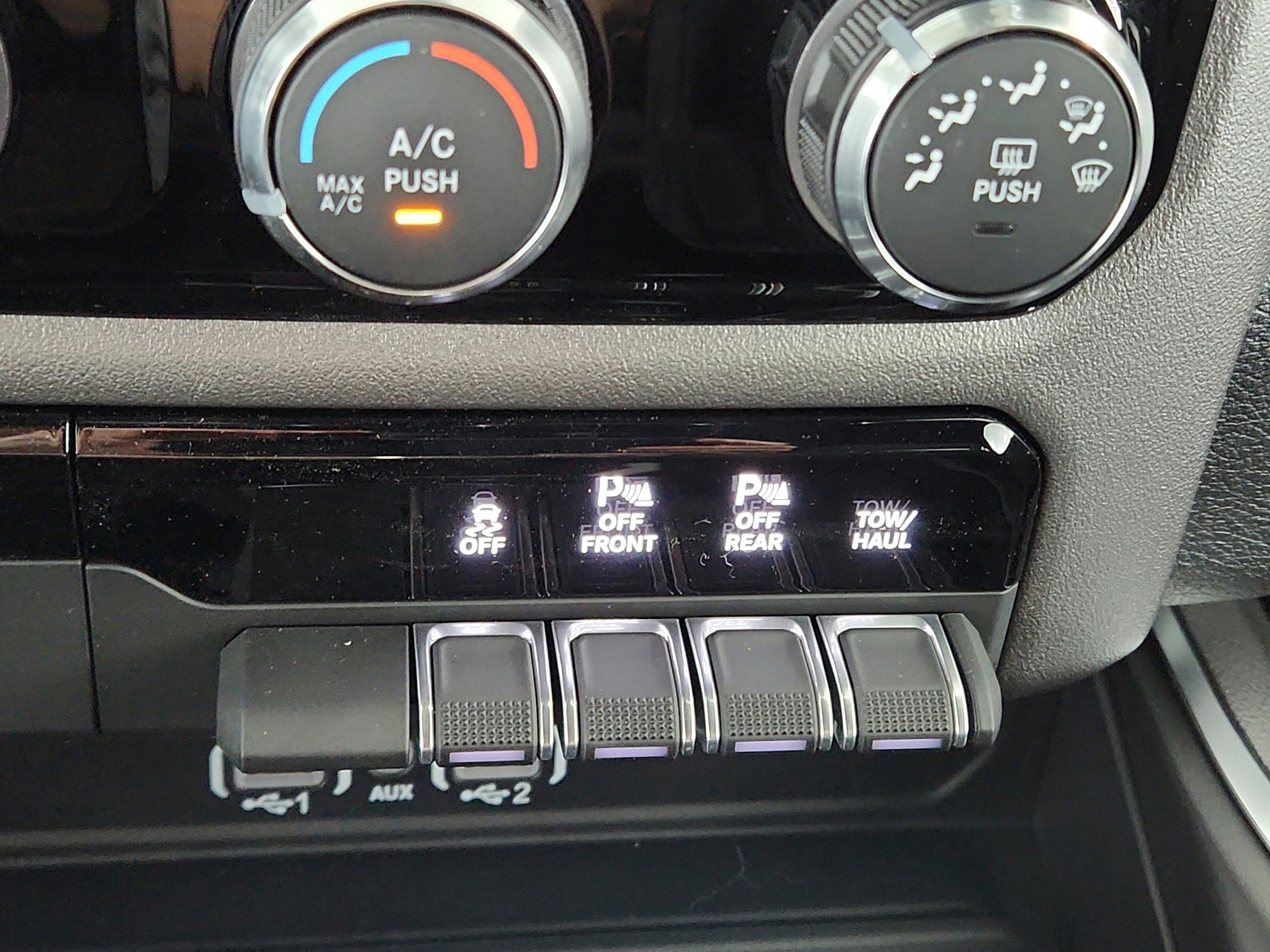 2026 RAM Ram 1500 RAM 1500 TRADESMAN CREW CAB 4X4 (144.5 IN WB 5 FT 7 IN BOX)