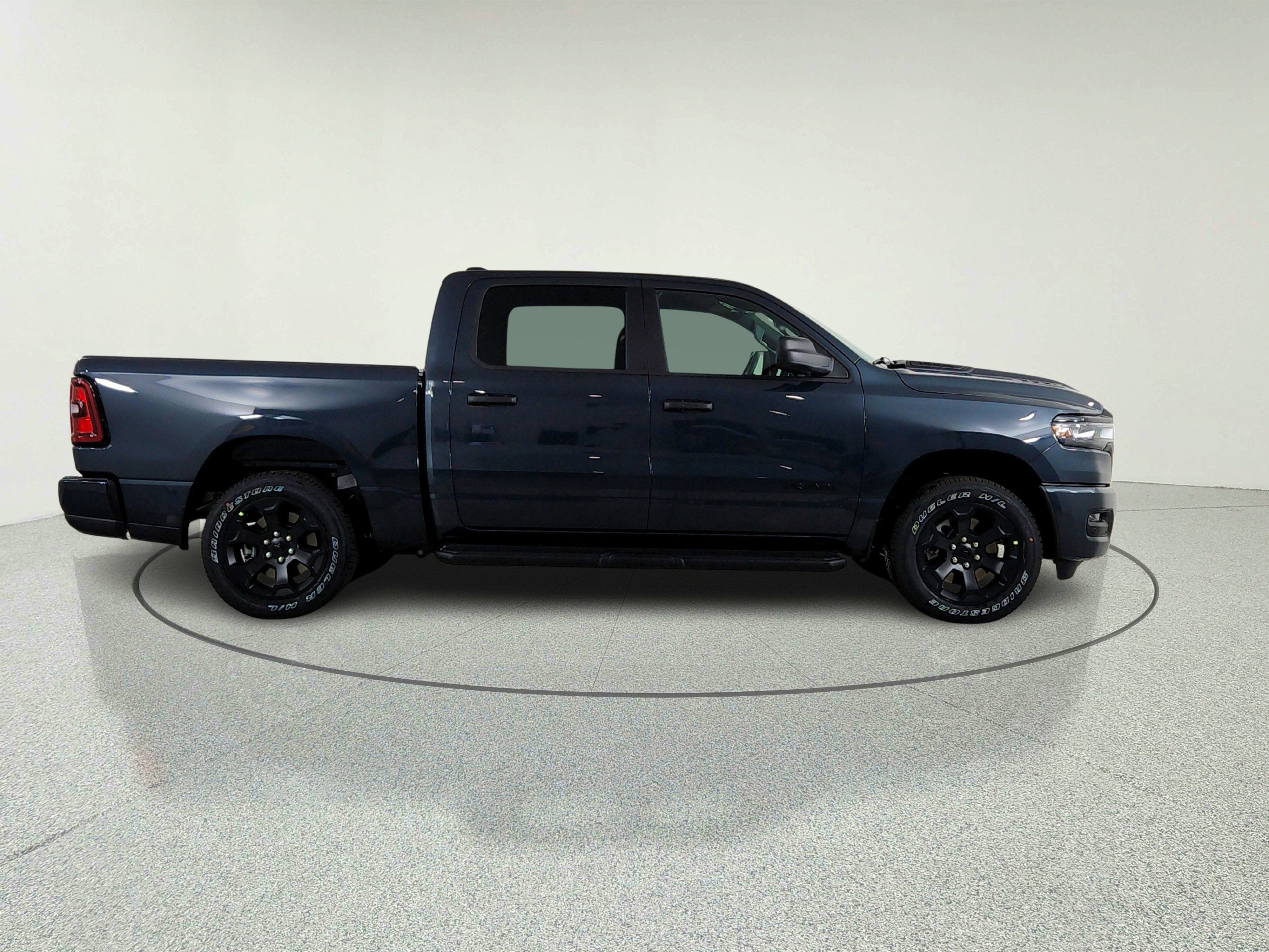 2026 RAM Ram 1500 RAM 1500 TRADESMAN CREW CAB 4X4 (144.5 IN WB 5 FT 7 IN BOX)