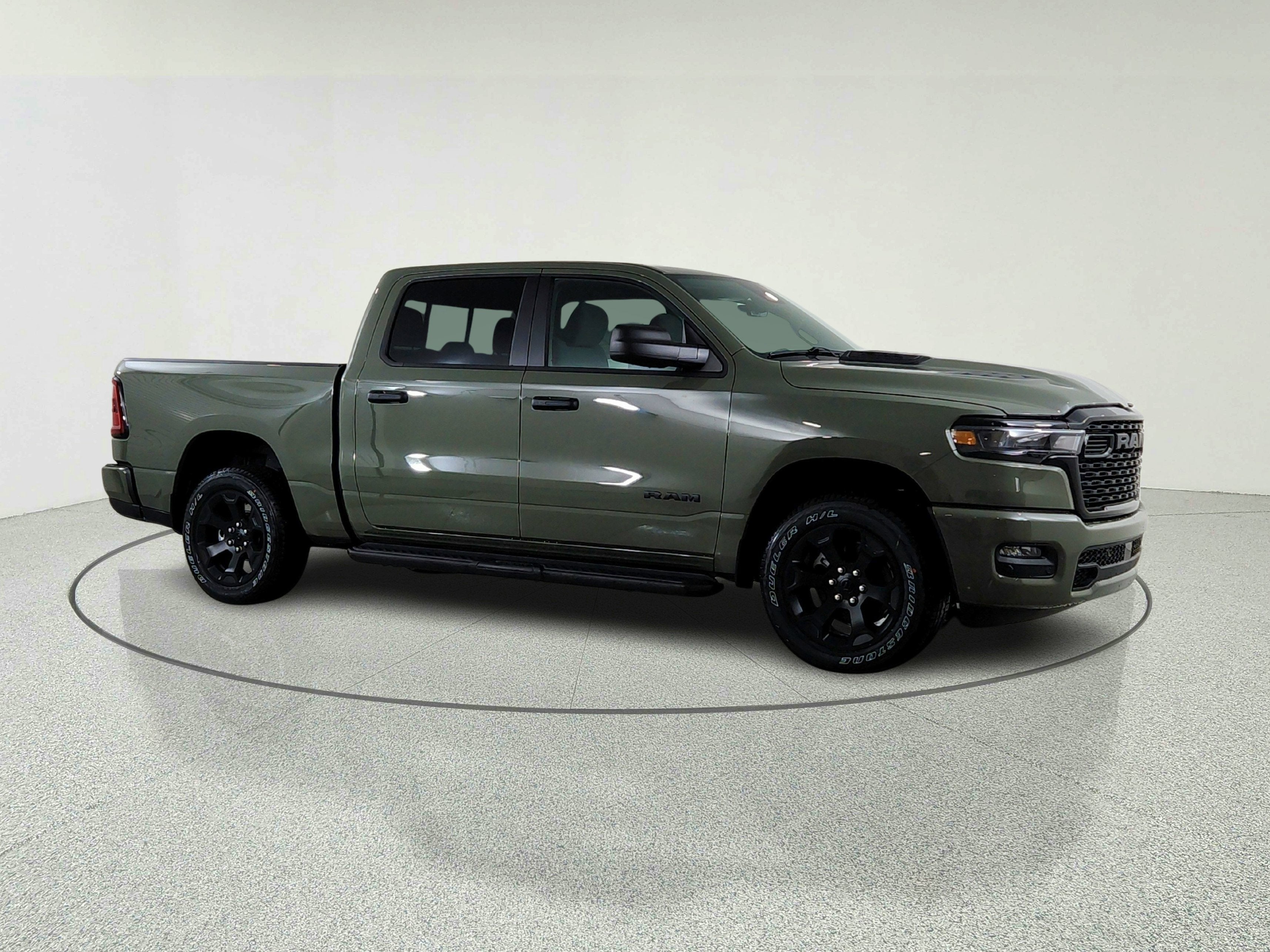 2026 RAM Ram 1500 RAM 1500 TRADESMAN CREW CAB 4X4 (144.5 IN WB 5 FT 7 IN BOX)