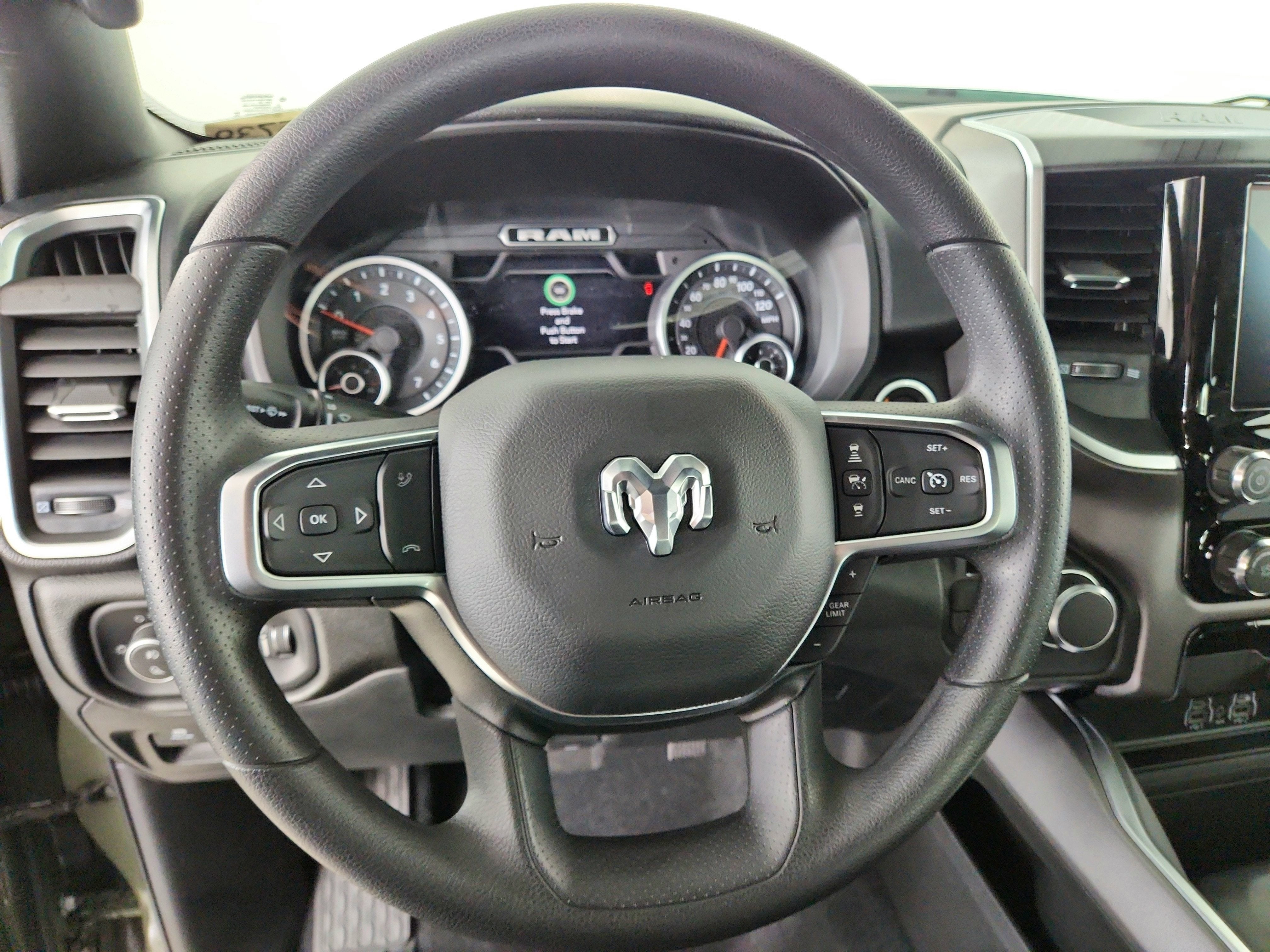 2026 RAM Ram 1500 RAM 1500 TRADESMAN CREW CAB 4X4 (144.5 IN WB 5 FT 7 IN BOX)