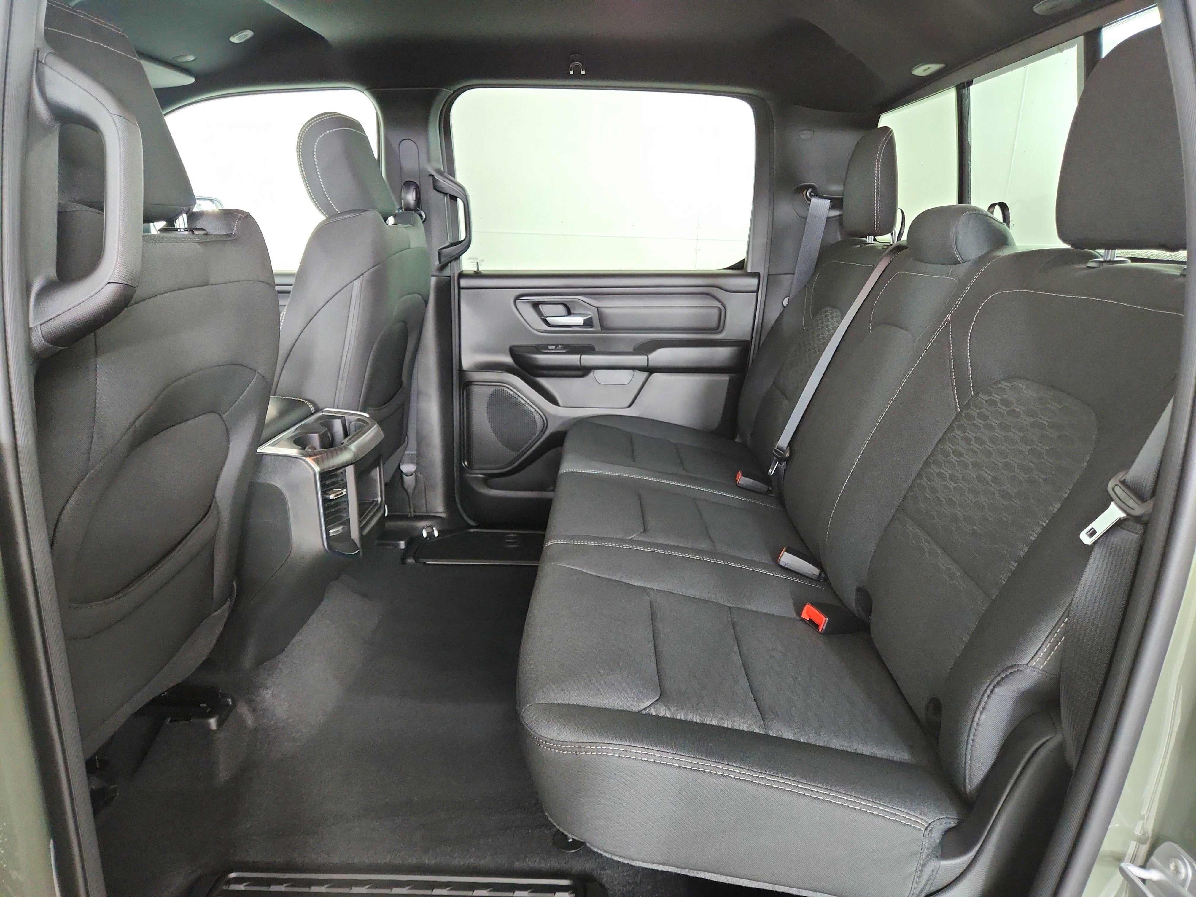 2026 RAM Ram 1500 RAM 1500 TRADESMAN CREW CAB 4X4 (144.5 IN WB 5 FT 7 IN BOX)