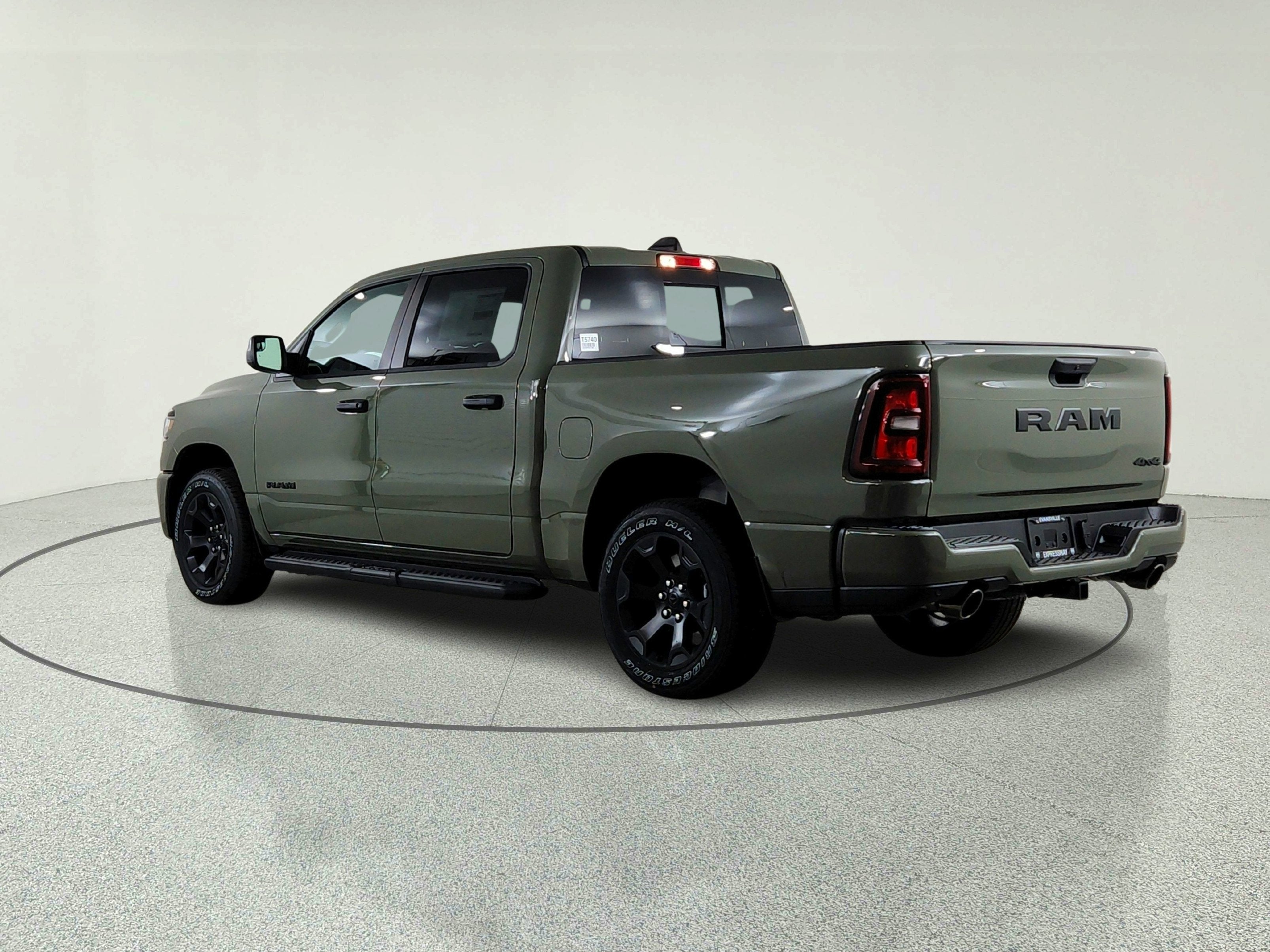 2026 RAM Ram 1500 RAM 1500 TRADESMAN CREW CAB 4X4 (144.5 IN WB 5 FT 7 IN BOX)