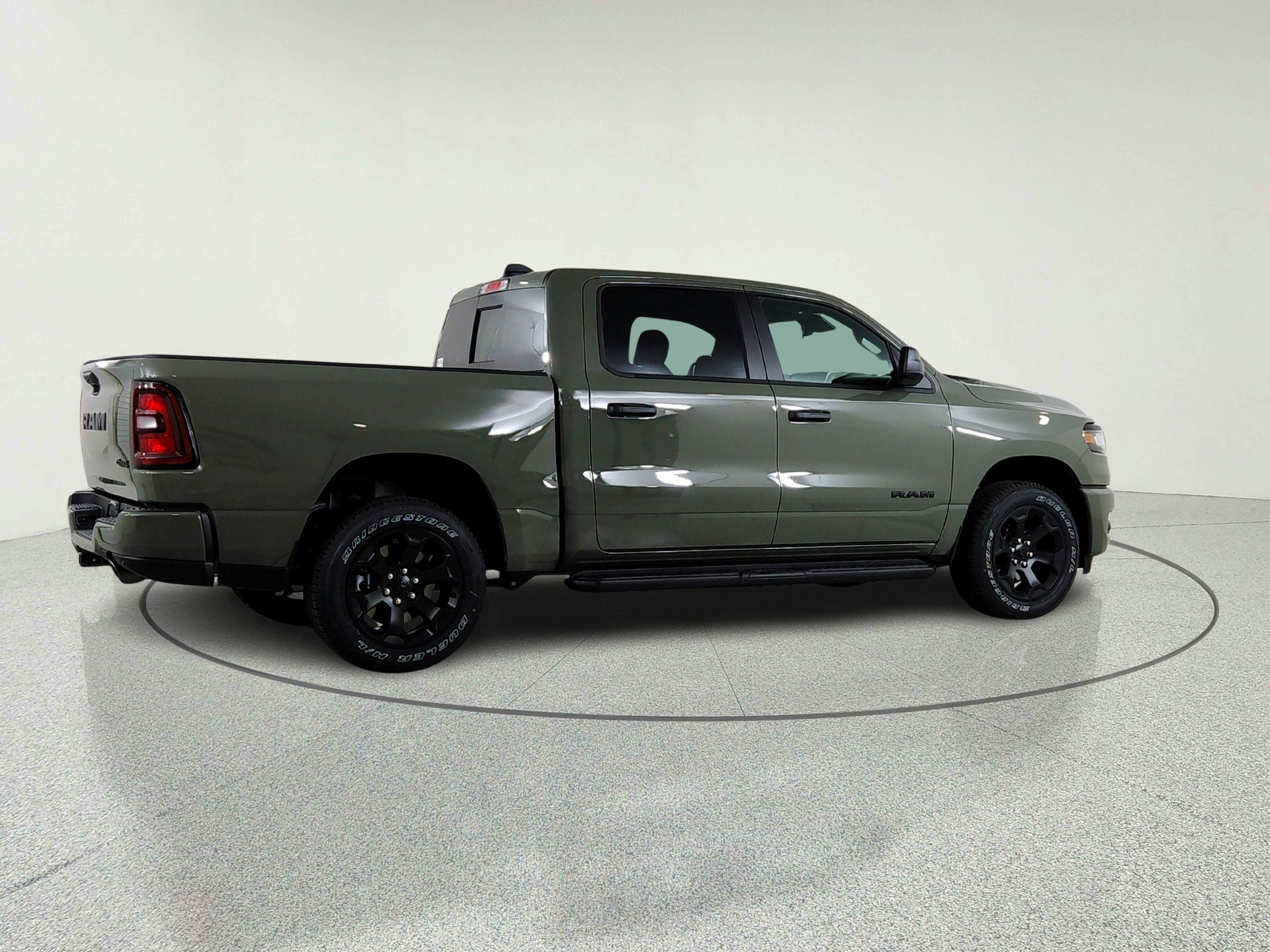 2026 RAM Ram 1500 RAM 1500 TRADESMAN CREW CAB 4X4 (144.5 IN WB 5 FT 7 IN BOX)