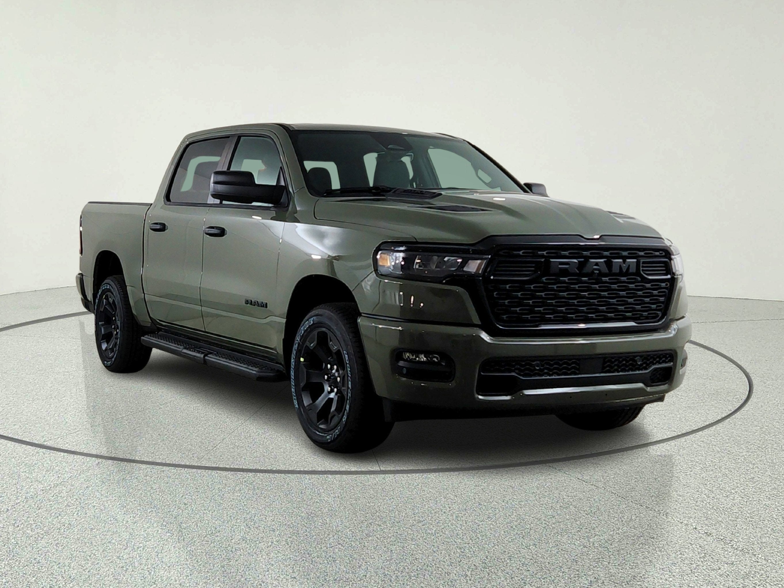 2026 RAM Ram 1500 RAM 1500 TRADESMAN CREW CAB 4X4 (144.5 IN WB 5 FT 7 IN BOX)
