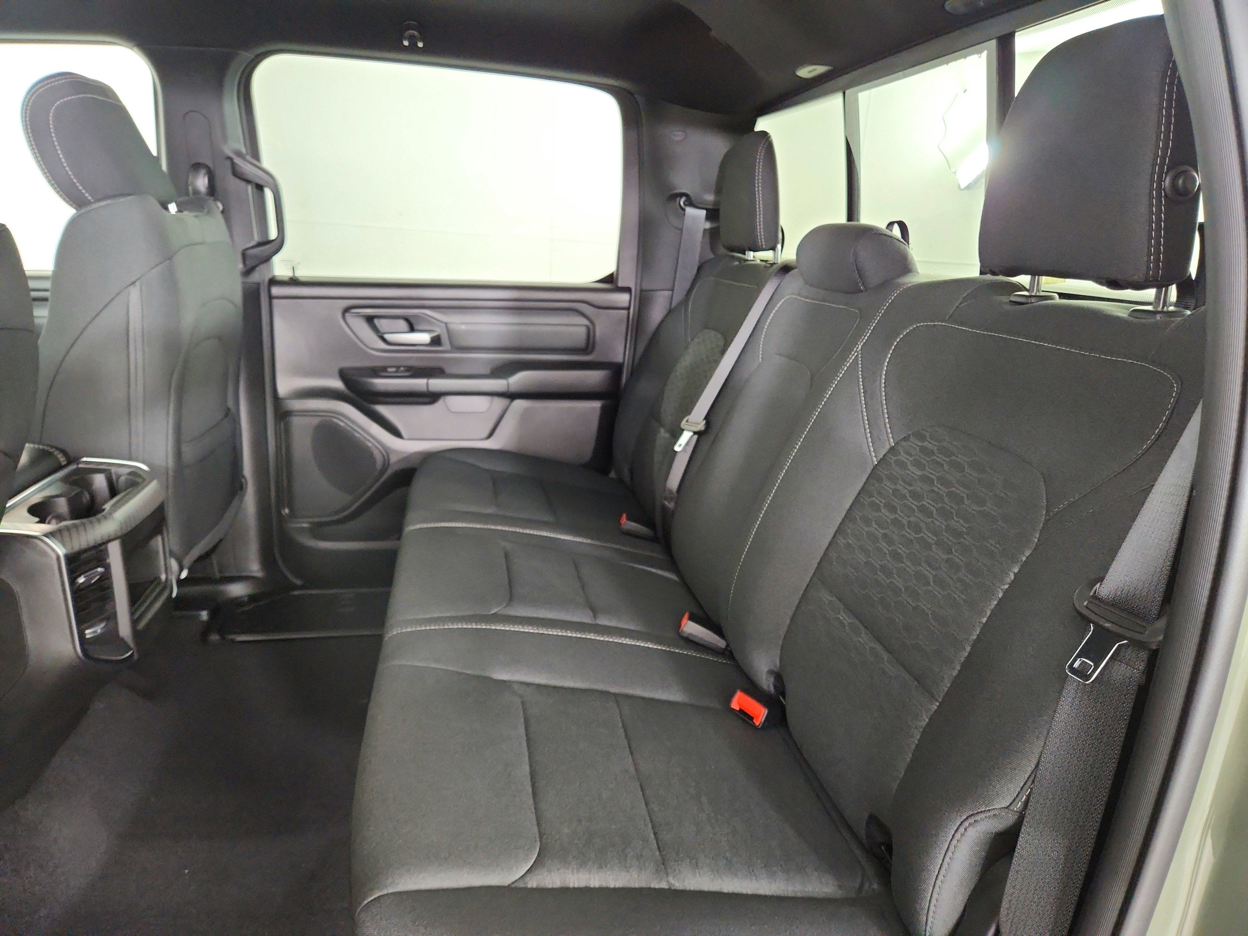 2026 RAM Ram 1500 RAM 1500 TRADESMAN CREW CAB 4X4 (144.5 IN WB 5 FT 7 IN BOX)