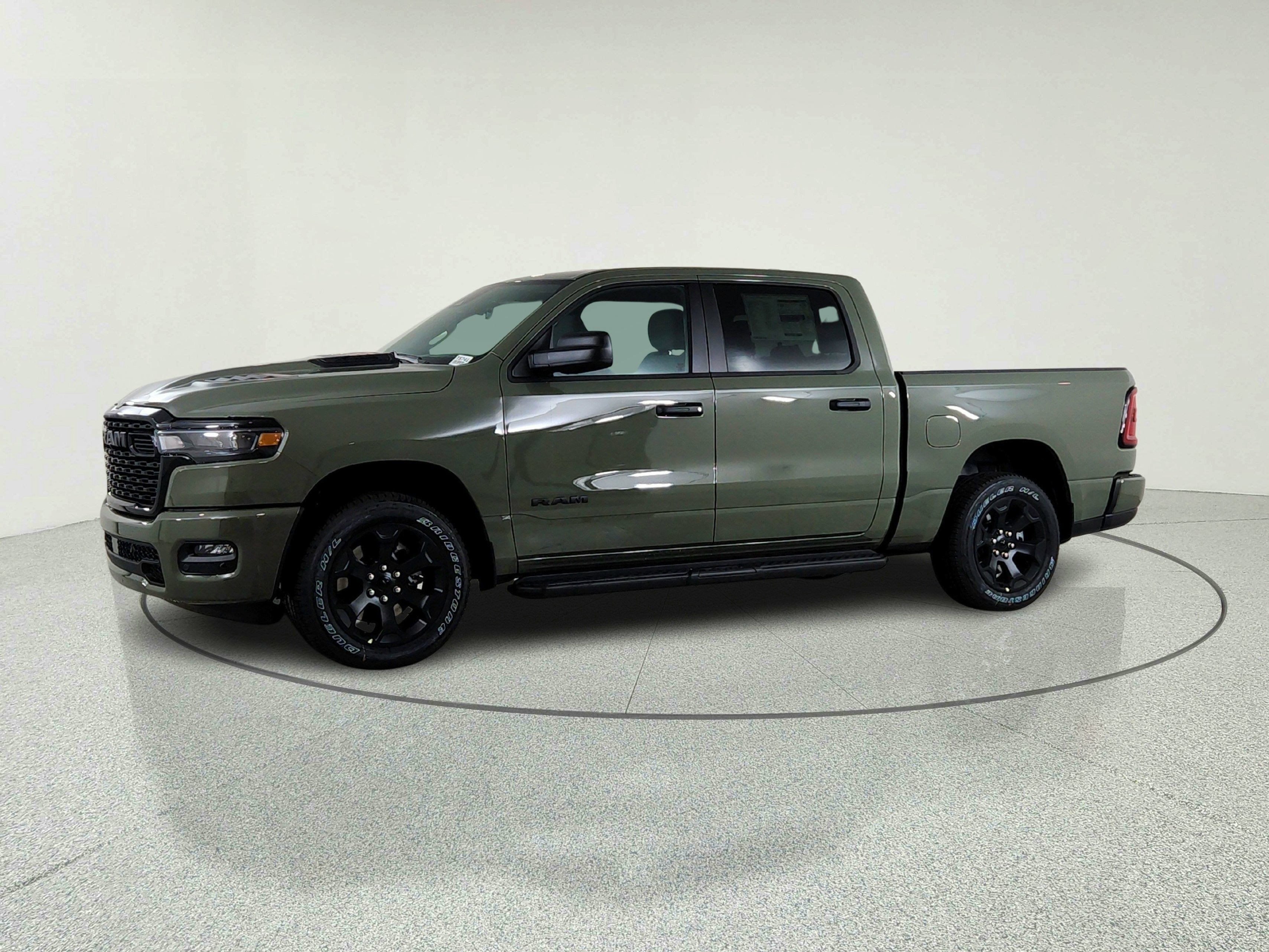 2026 RAM Ram 1500 RAM 1500 TRADESMAN CREW CAB 4X4 (144.5 IN WB 5 FT 7 IN BOX)