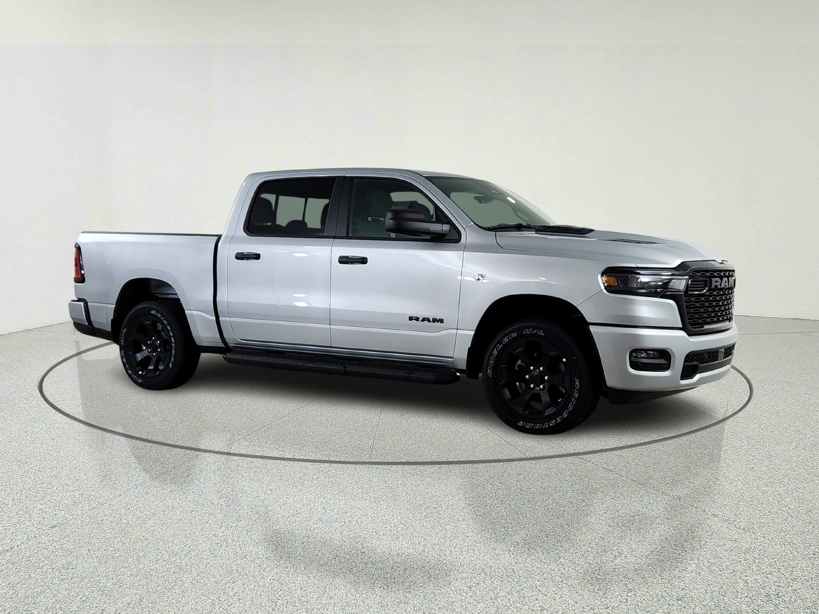 2026 RAM Ram 1500 RAM 1500 TRADESMAN CREW CAB 4X4 (144.5 IN WB 5 FT 7 IN BOX)