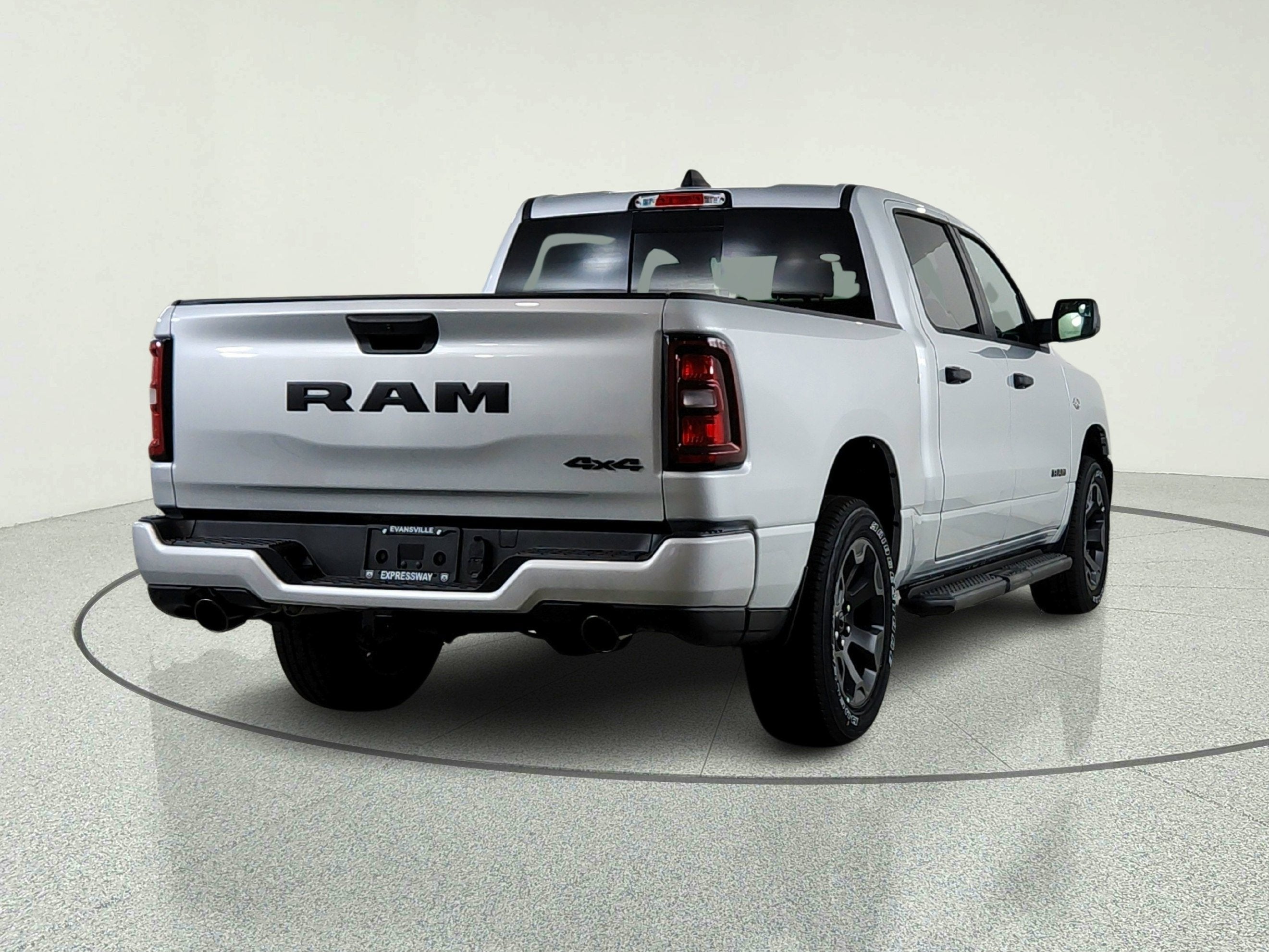 2026 RAM Ram 1500 RAM 1500 TRADESMAN CREW CAB 4X4 (144.5 IN WB 5 FT 7 IN BOX)