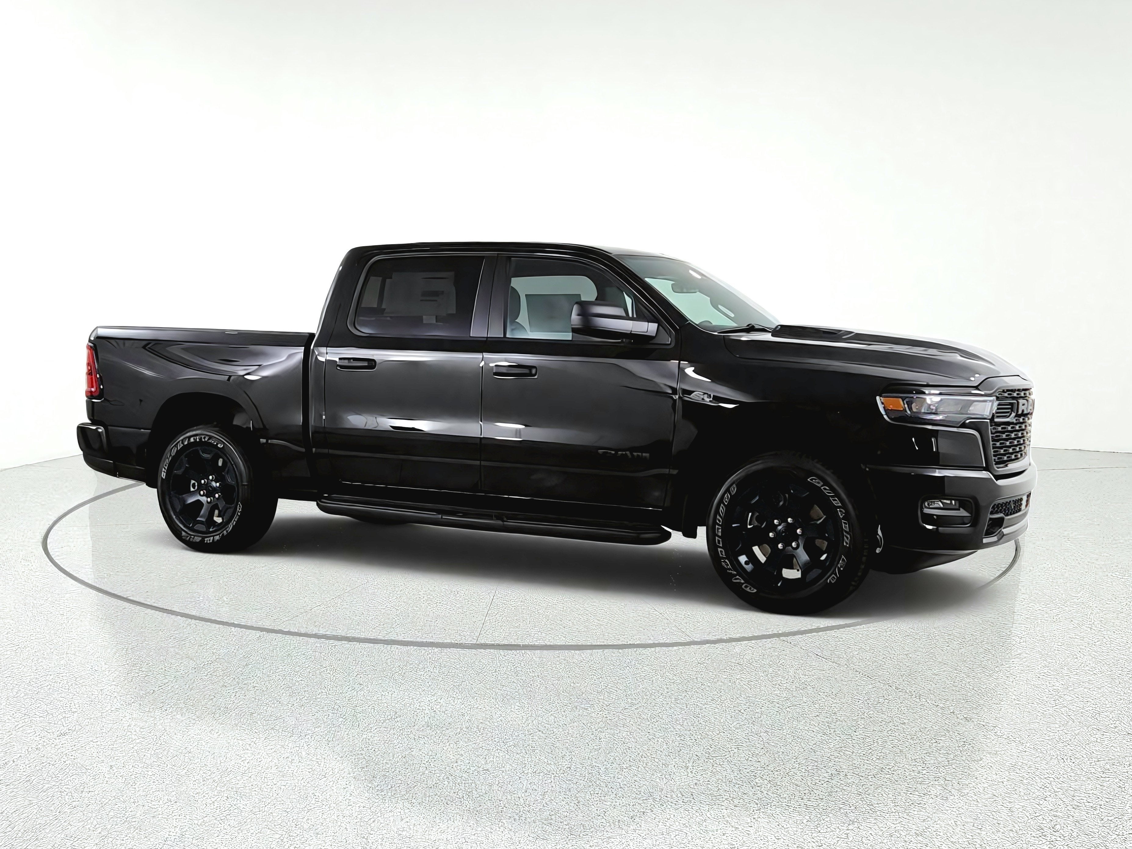2027 RAM Ram 1500 Express 4x4 Crew Cab 5'7" Box
