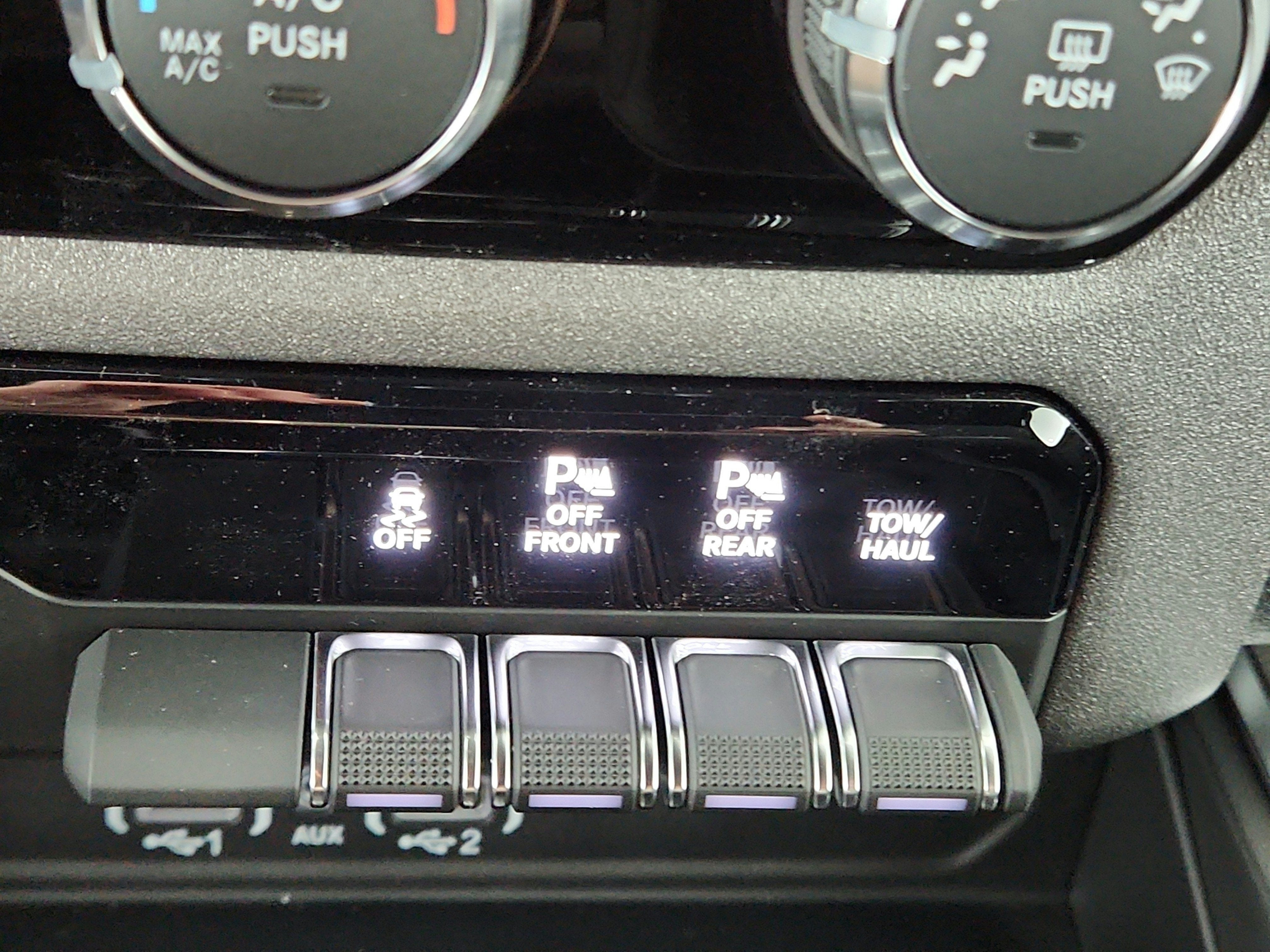 2027 RAM Ram 1500 Express 4x4 Crew Cab 5'7" Box