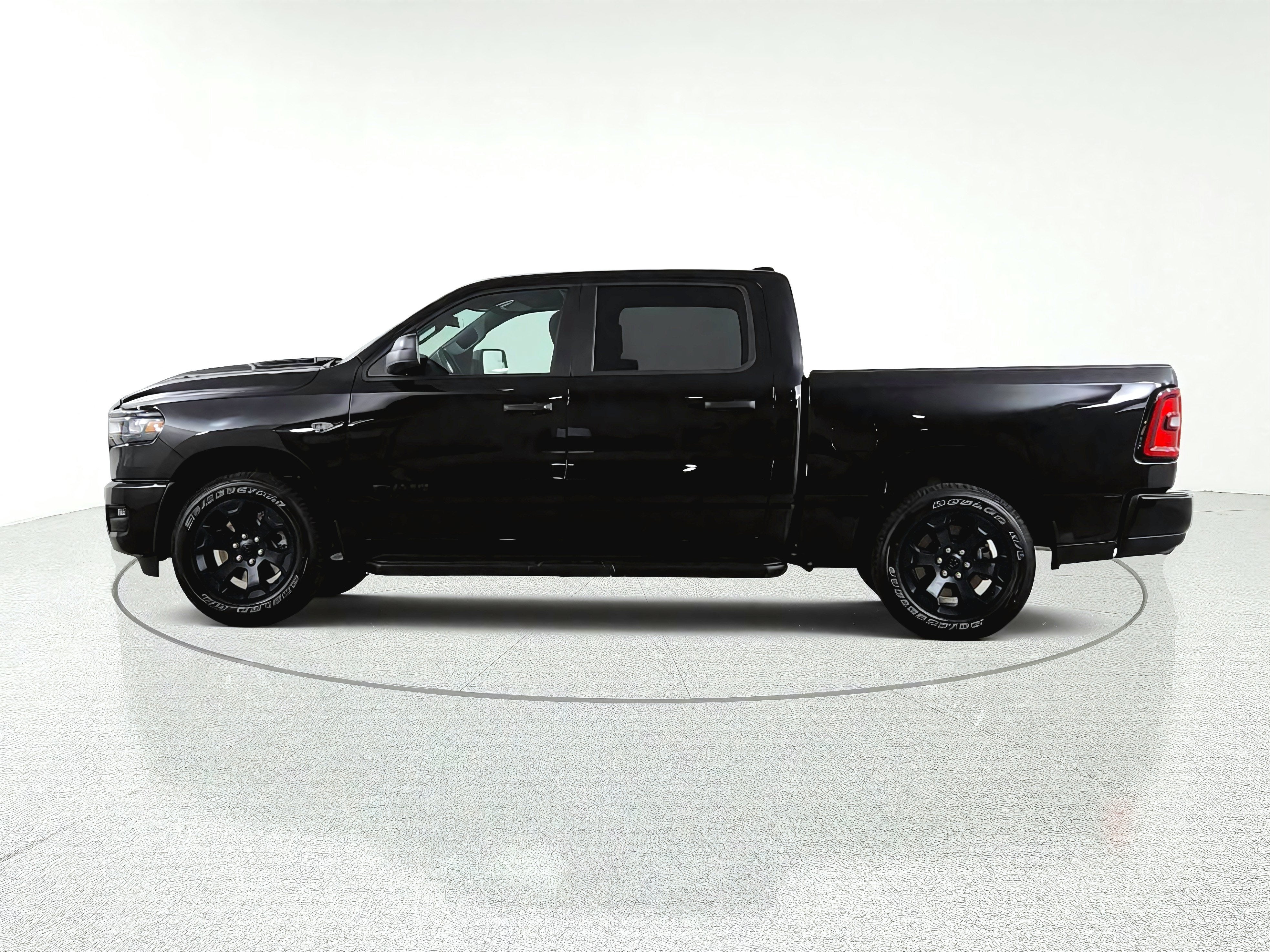 2027 RAM Ram 1500 Express 4x4 Crew Cab 5'7" Box