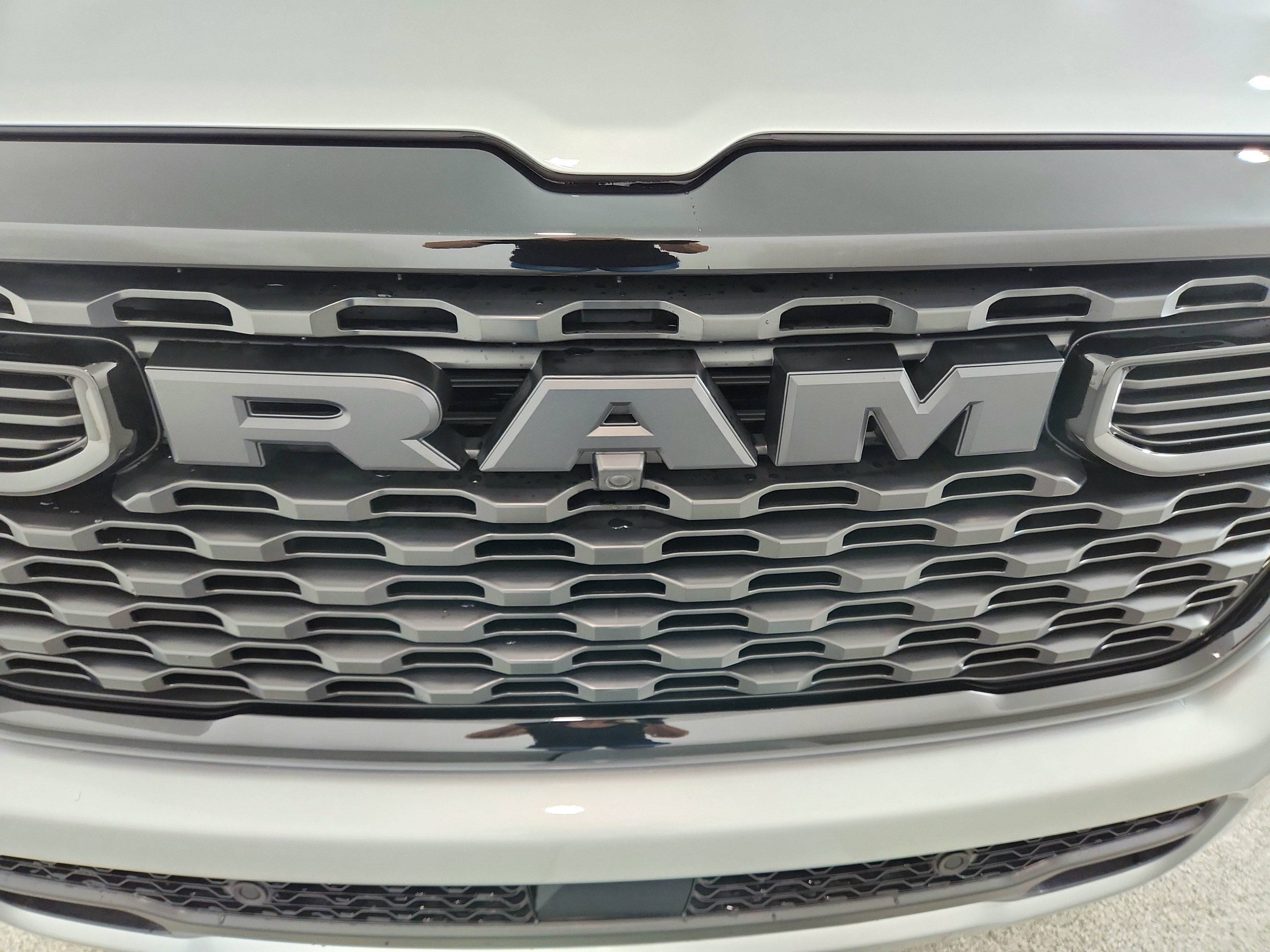 2026 RAM Ram 1500 RAM 1500 TRADESMAN CREW CAB 4X4 (144.5 IN WB 5 FT 7 IN BOX)