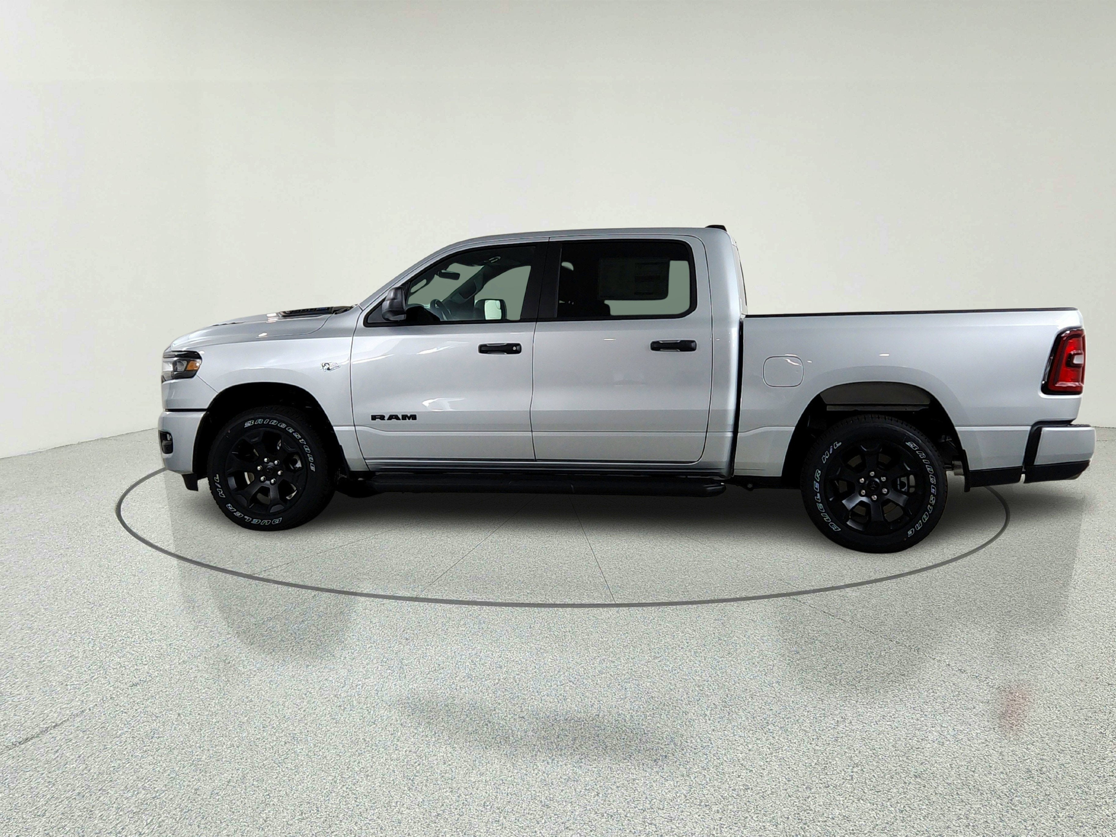 2026 RAM Ram 1500 RAM 1500 TRADESMAN CREW CAB 4X4 (144.5 IN WB 5 FT 7 IN BOX)