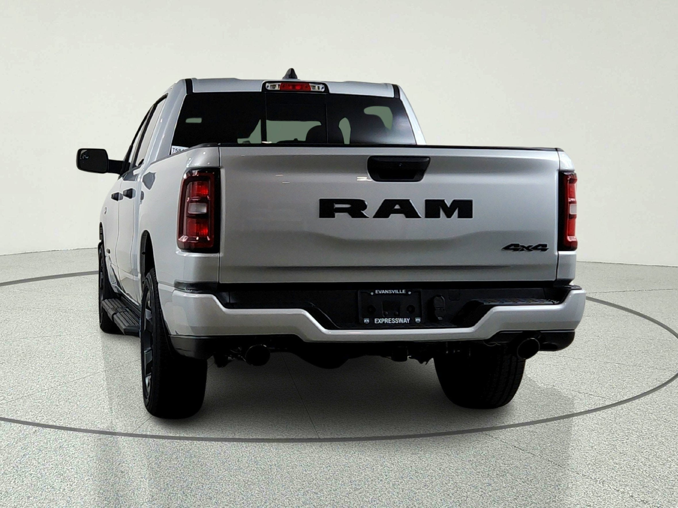 2026 RAM Ram 1500 RAM 1500 TRADESMAN CREW CAB 4X4 (144.5 IN WB 5 FT 7 IN BOX)