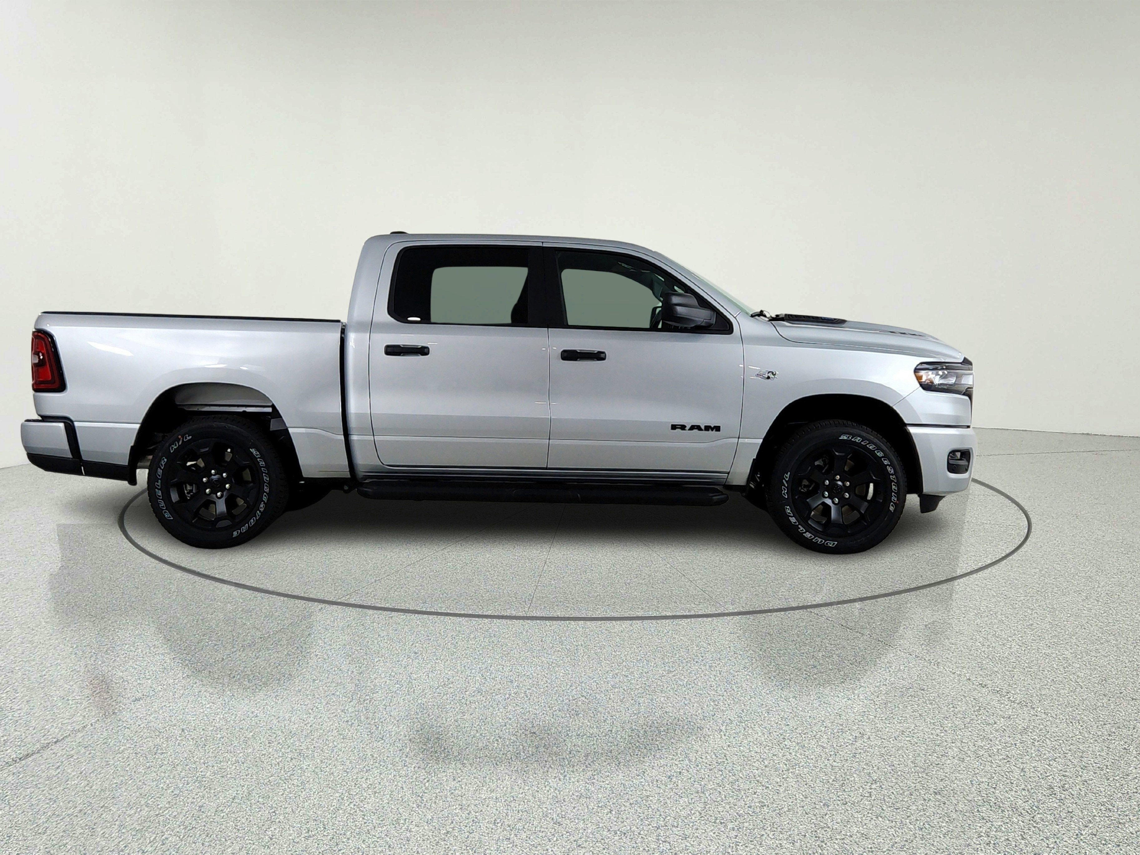 2026 RAM Ram 1500 RAM 1500 TRADESMAN CREW CAB 4X4 (144.5 IN WB 5 FT 7 IN BOX)