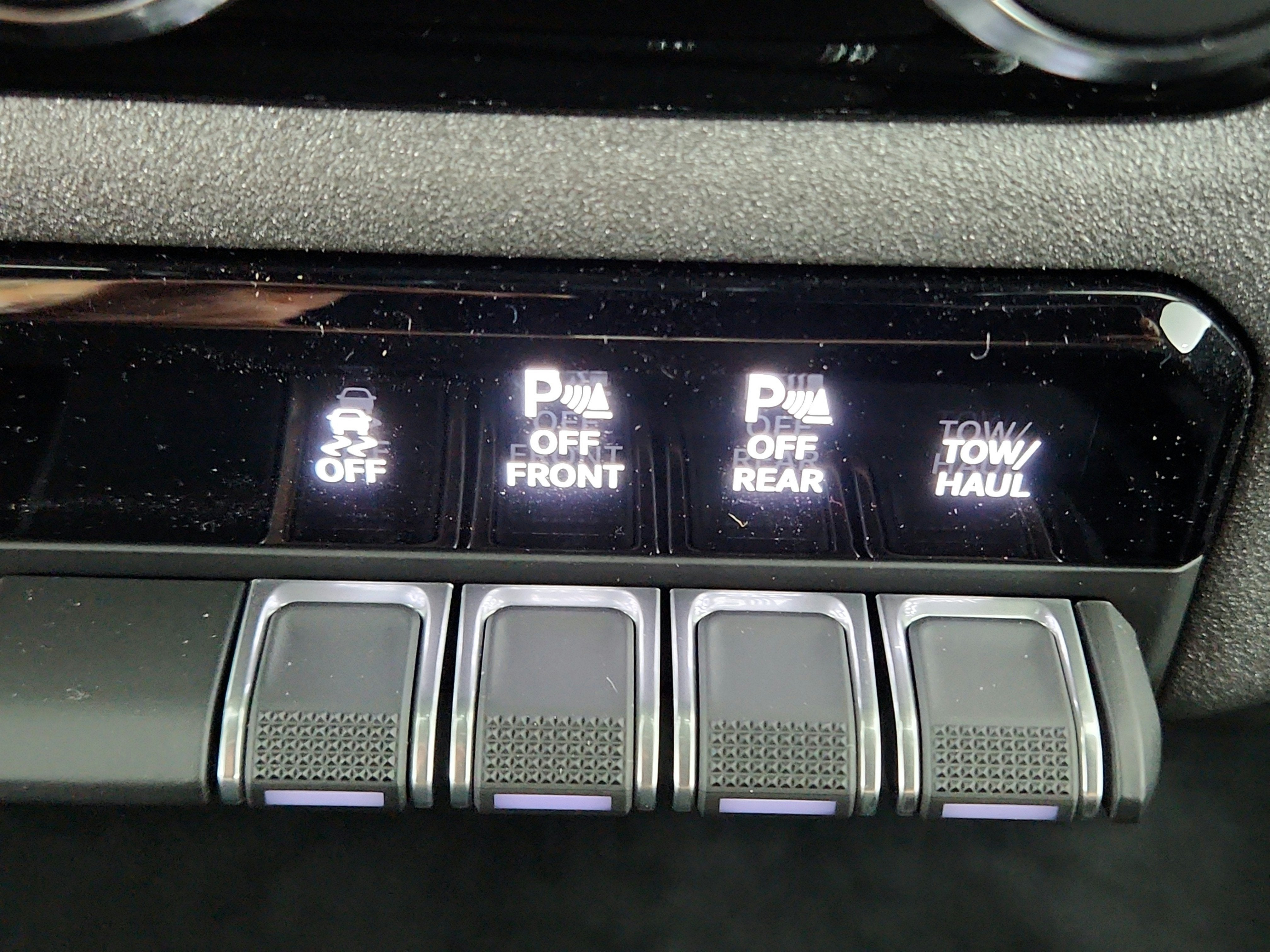2027 RAM Ram 1500 Warlock 4x4 Crew Cab 5'7" Box