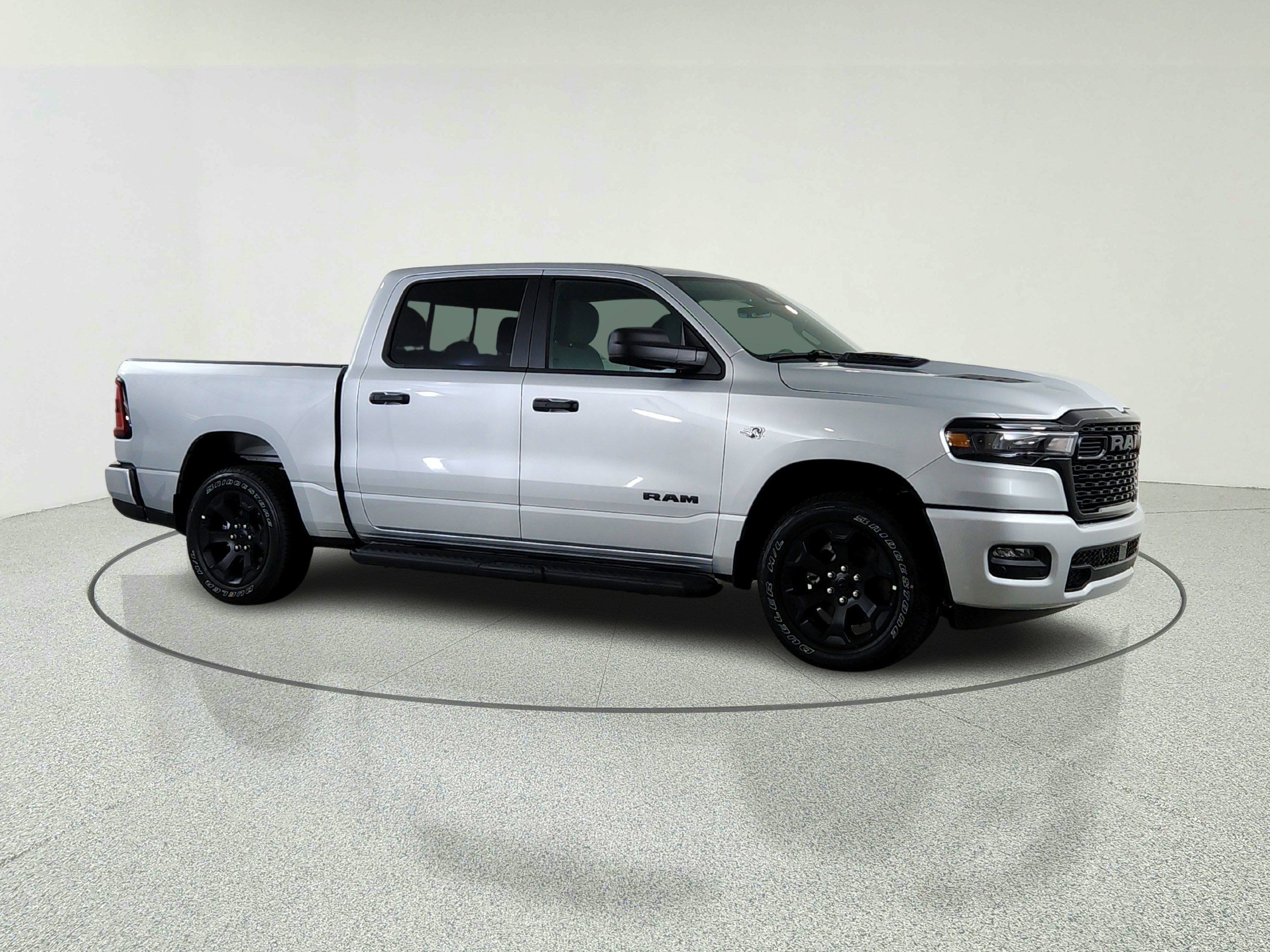 2026 RAM Ram 1500 RAM 1500 TRADESMAN CREW CAB 4X4 (144.5 IN WB 5 FT 7 IN BOX)