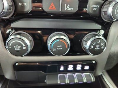 2026 RAM Ram 1500 RAM 1500 TRADESMAN CREW CAB 4X4 (144.5 IN WB 5 FT 7 IN BOX)