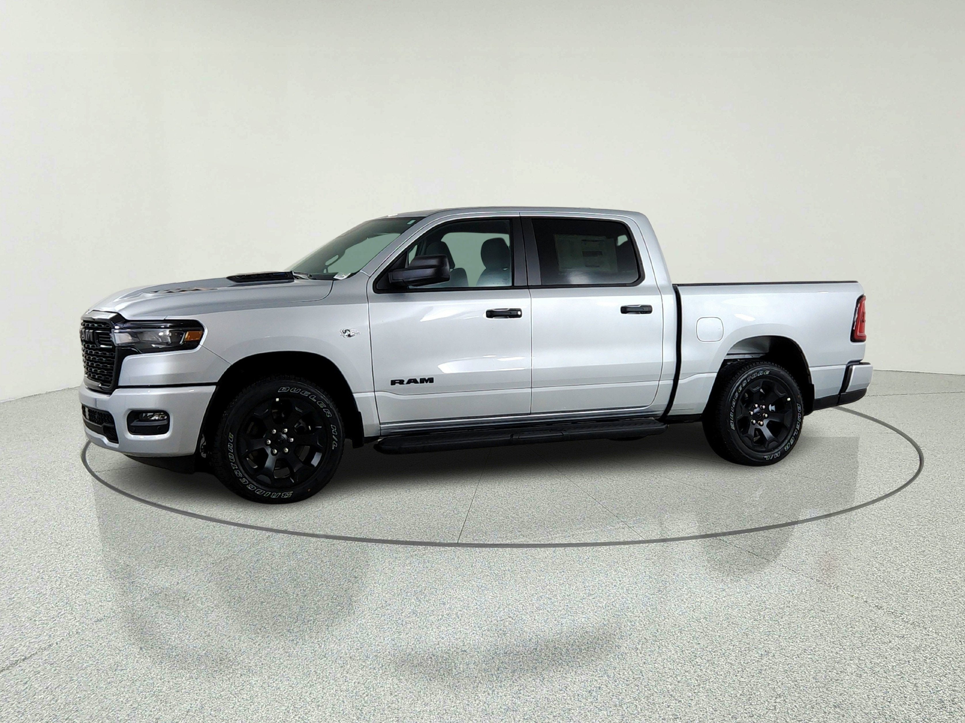 2026 RAM Ram 1500 RAM 1500 TRADESMAN CREW CAB 4X4 (144.5 IN WB 5 FT 7 IN BOX)