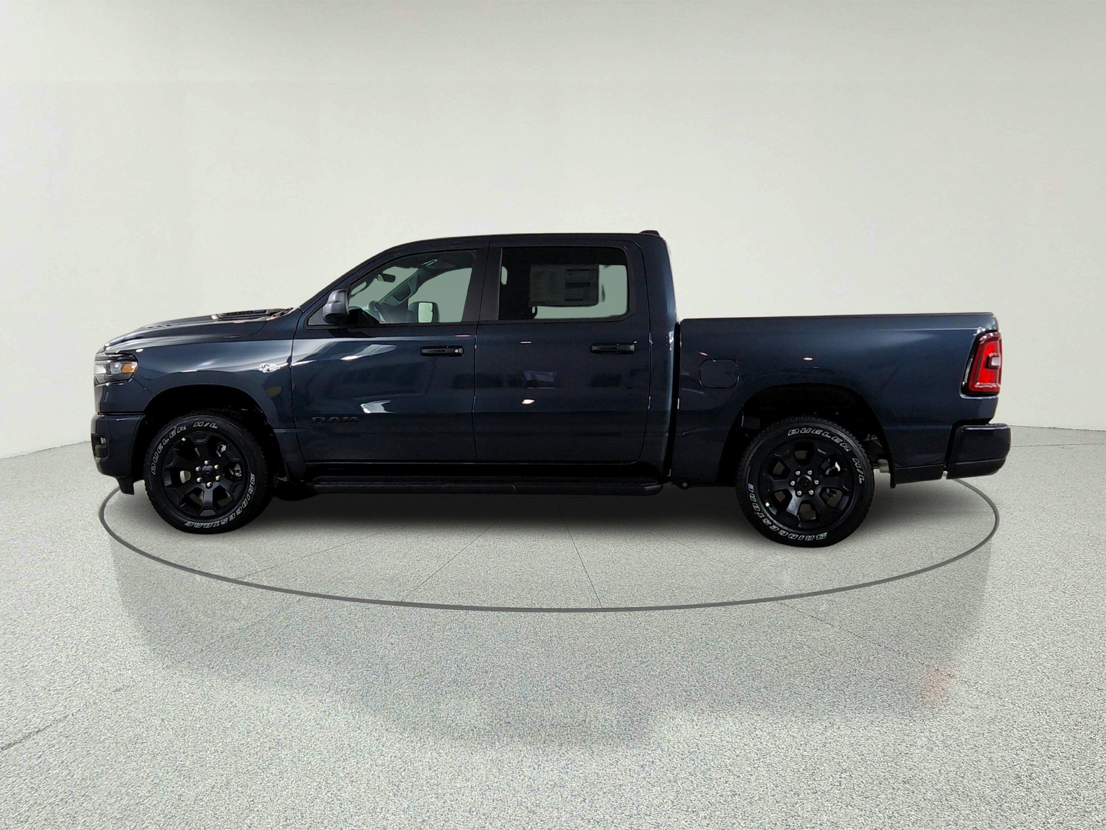 2026 RAM Ram 1500 RAM 1500 TRADESMAN CREW CAB 4X4 (144.5 IN WB 5 FT 7 IN BOX)