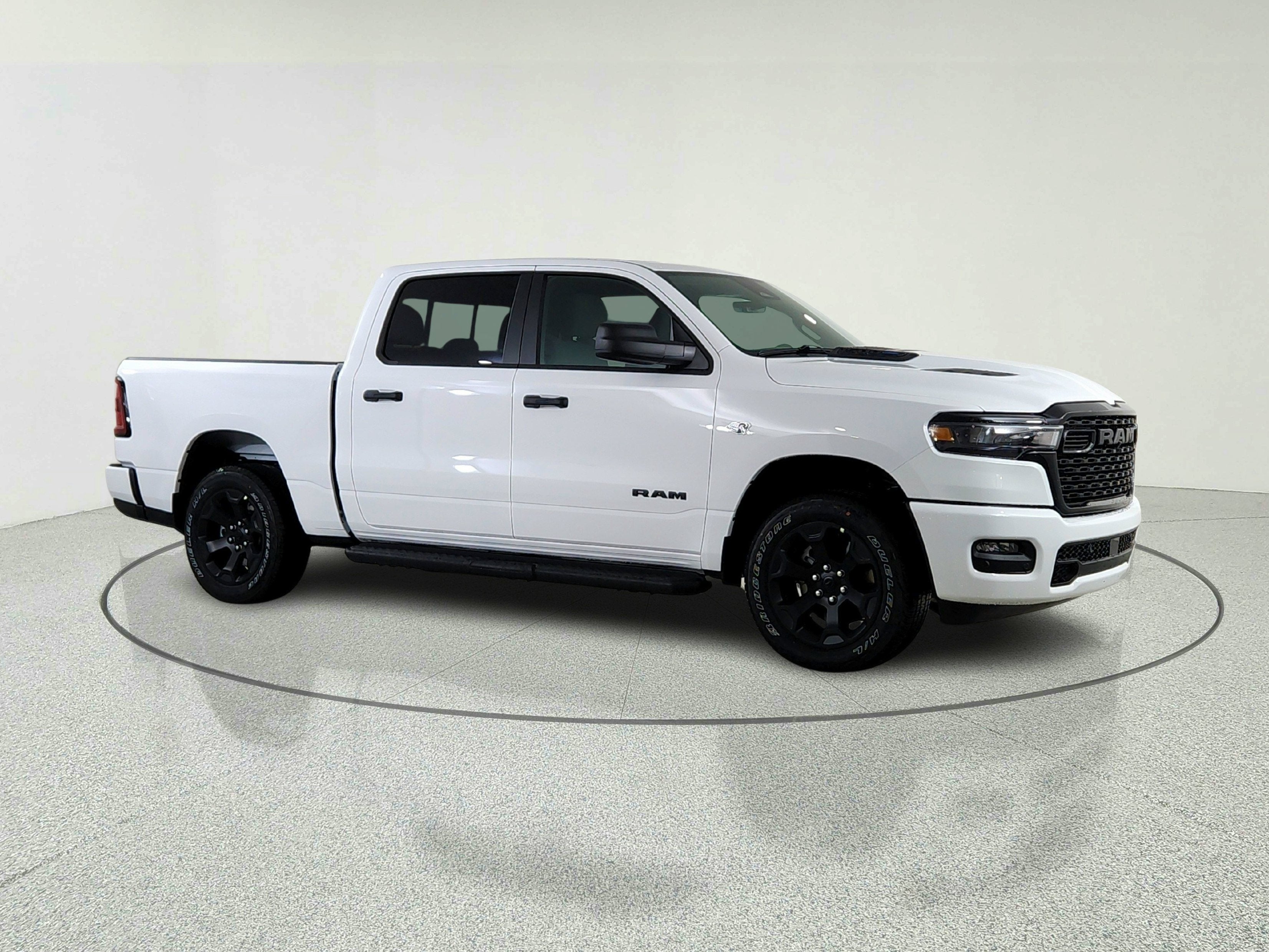 2026 RAM Ram 1500 RAM 1500 TRADESMAN CREW CAB 4X4 (144.5 IN WB 5 FT 7 IN BOX)