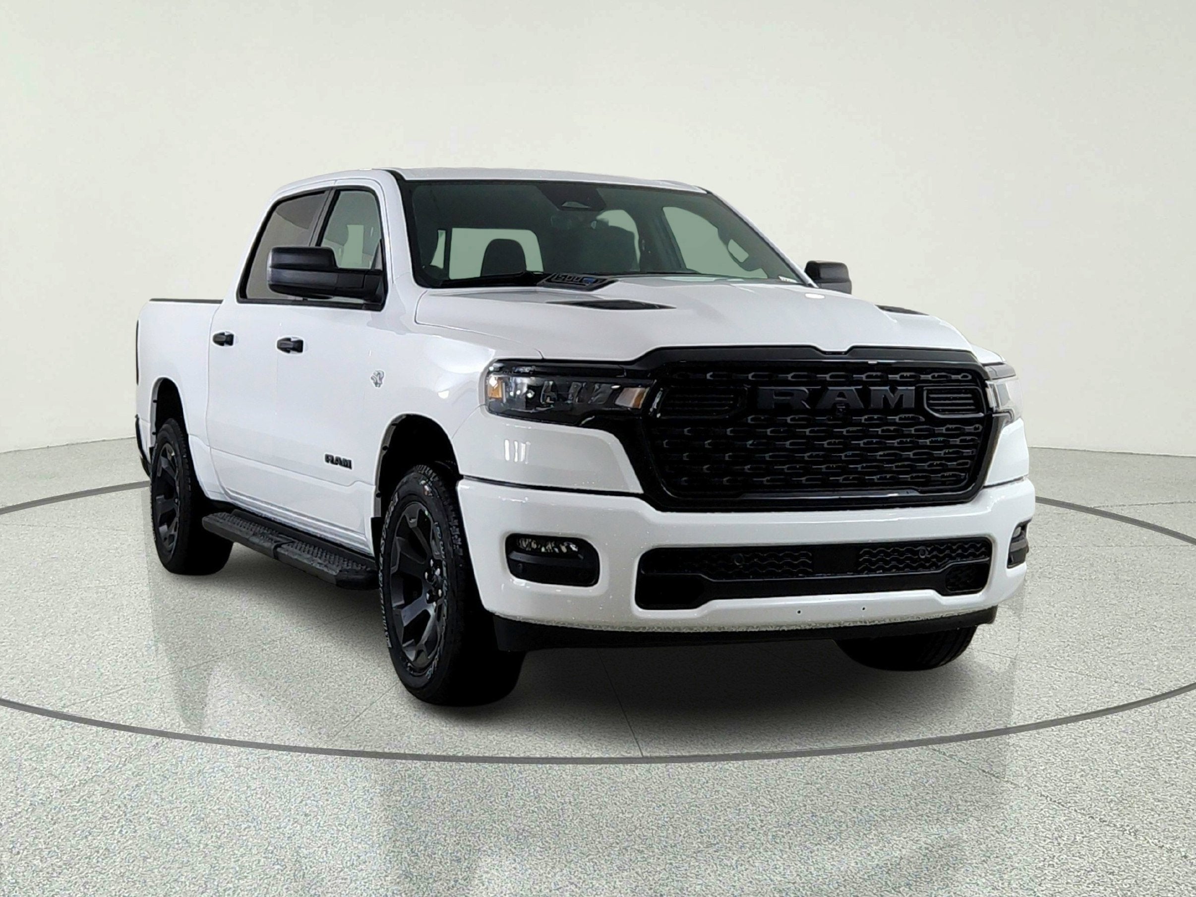 2026 RAM Ram 1500 RAM 1500 TRADESMAN CREW CAB 4X4 (144.5 IN WB 5 FT 7 IN BOX)