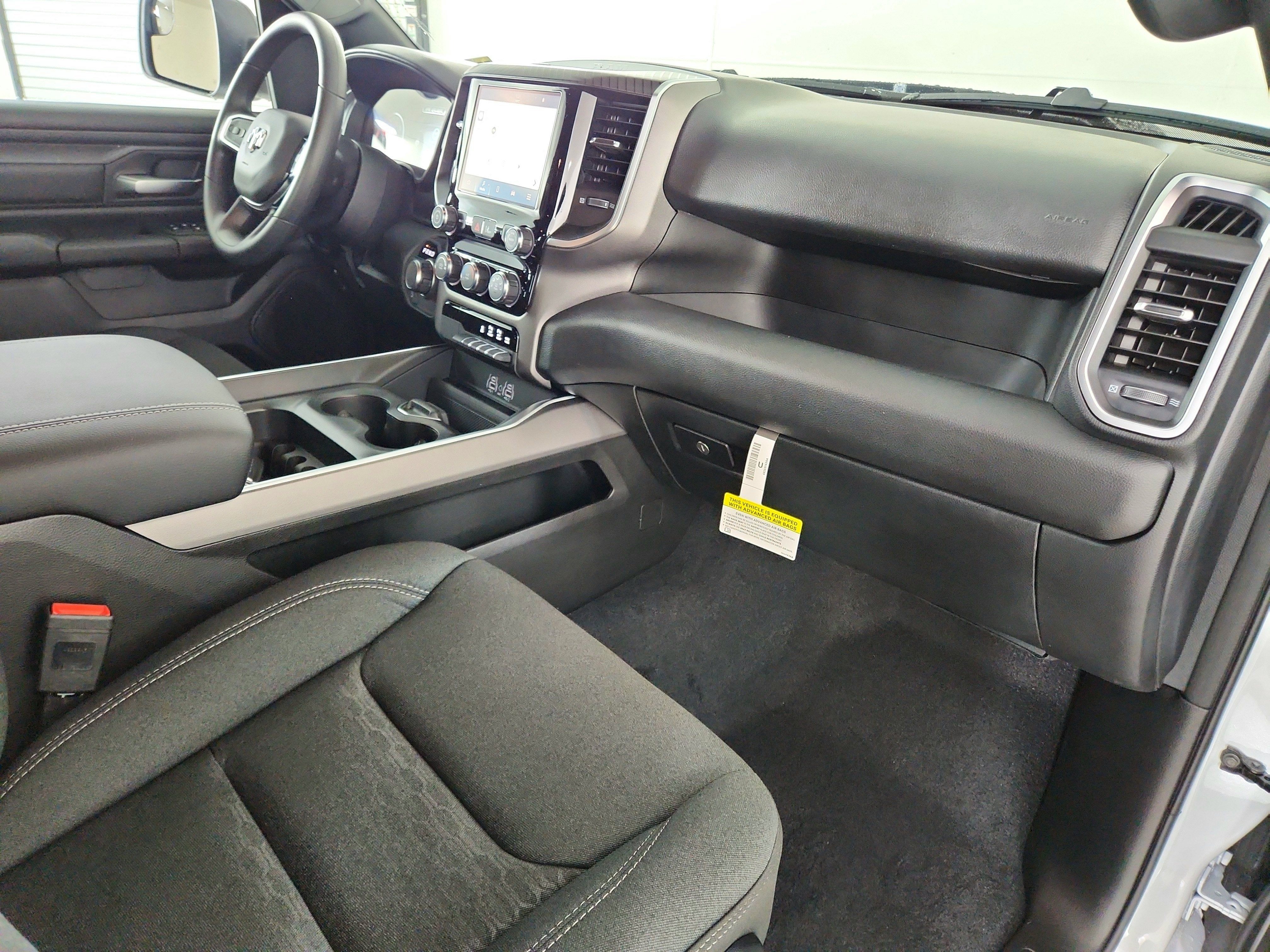 2026 RAM Ram 1500 RAM 1500 TRADESMAN CREW CAB 4X4 (144.5 IN WB 5 FT 7 IN BOX)