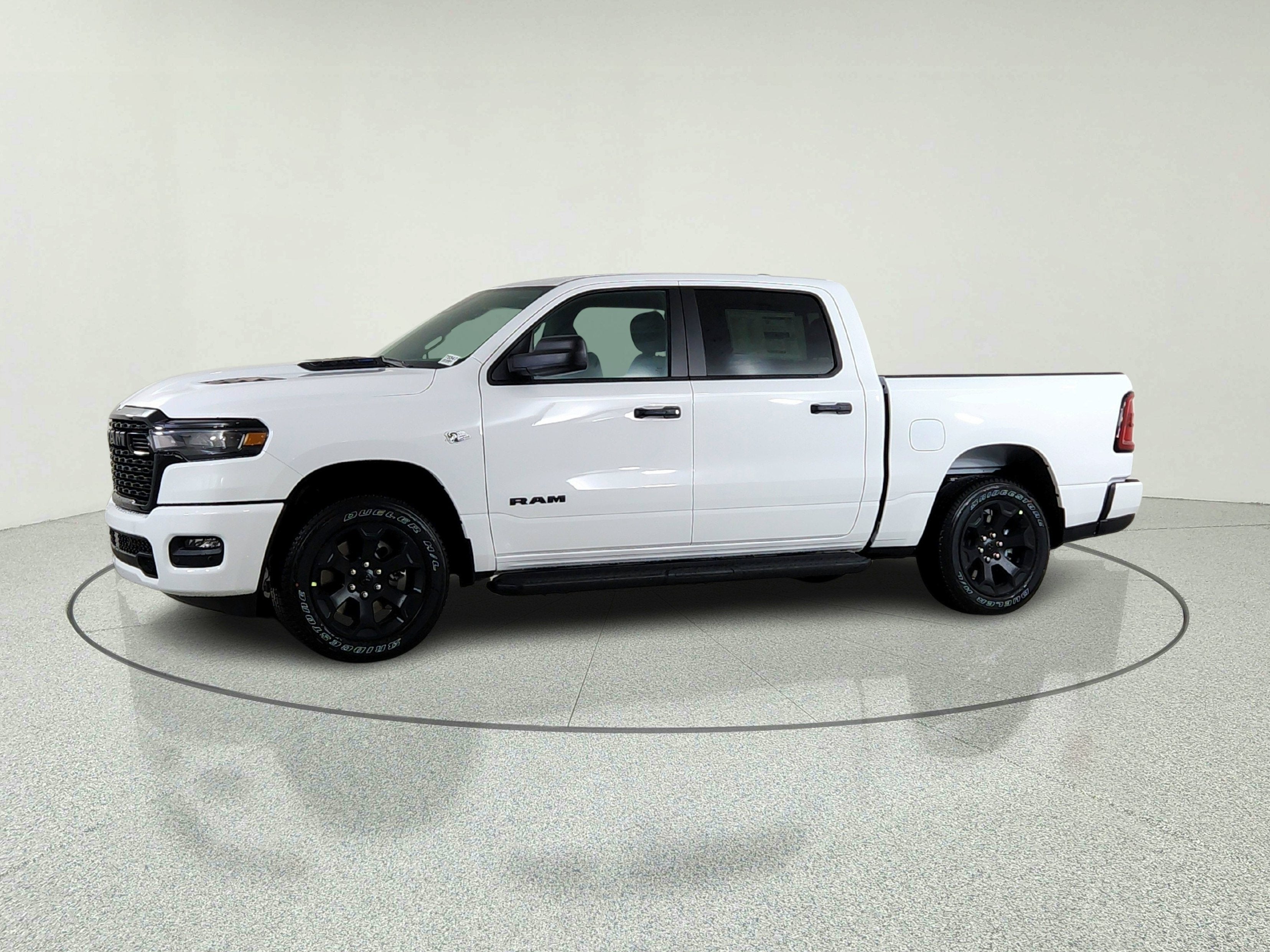 2026 RAM Ram 1500 RAM 1500 TRADESMAN CREW CAB 4X4 (144.5 IN WB 5 FT 7 IN BOX)
