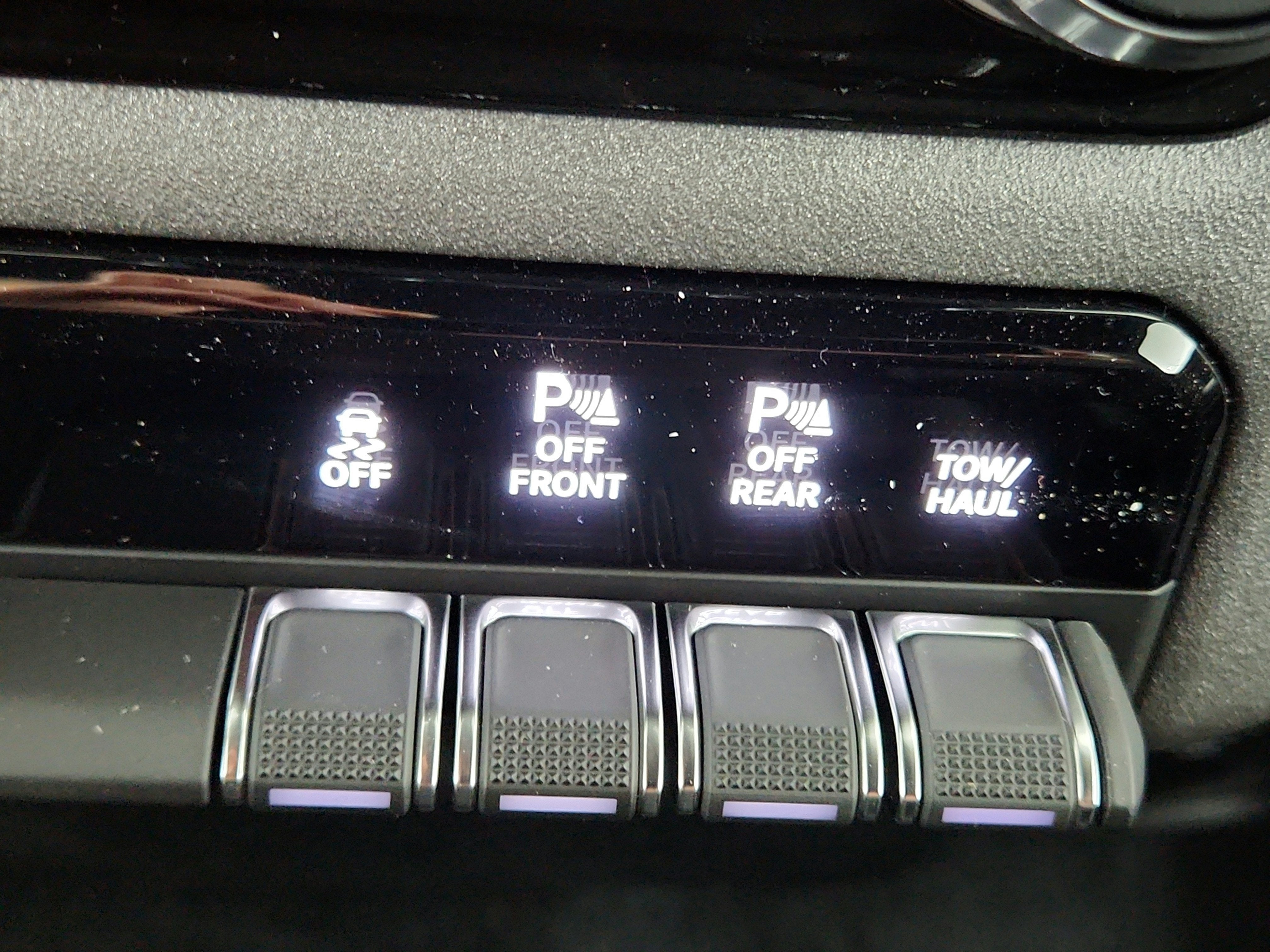 2027 RAM Ram 1500 Warlock 4x4 Crew Cab 5'7" Box