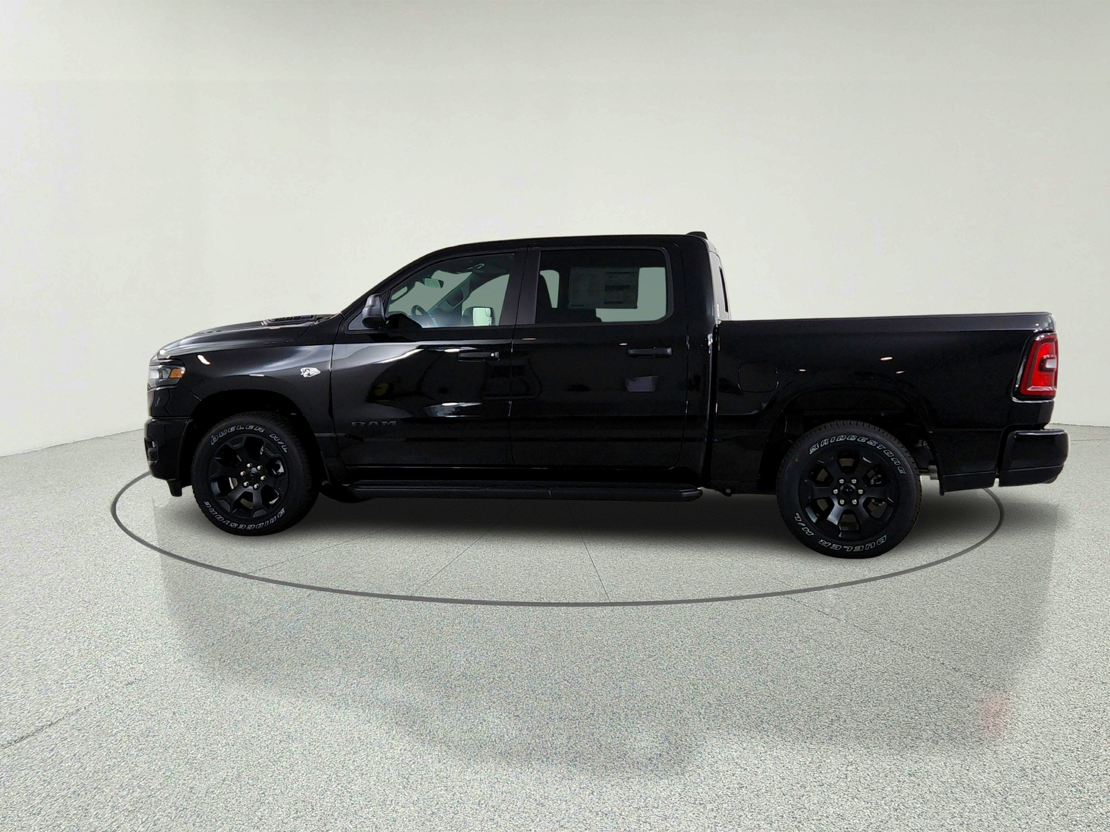 2026 RAM Ram 1500 RAM 1500 TRADESMAN CREW CAB 4X4 (144.5 IN WB 5 FT 7 IN BOX)