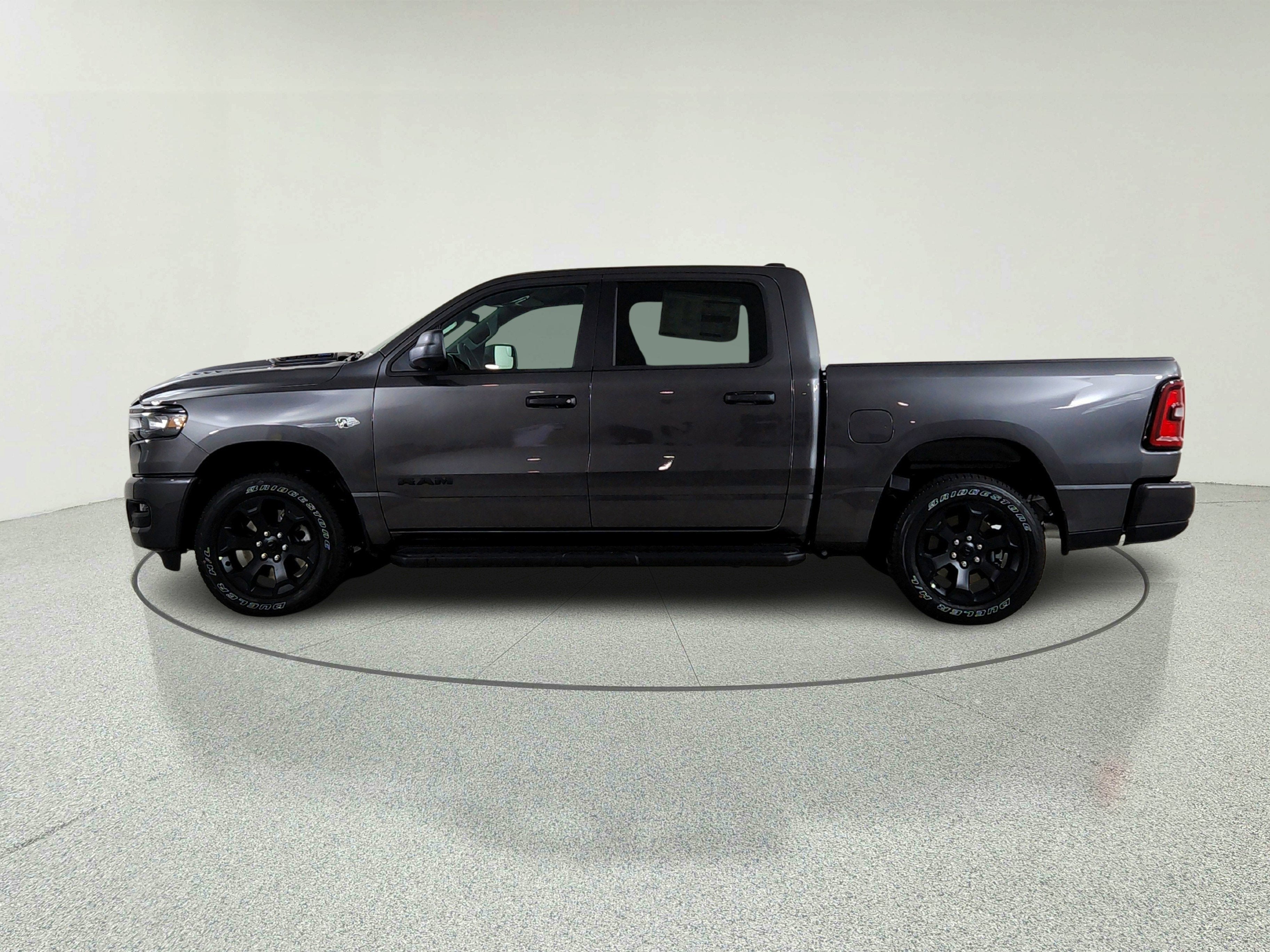 2026 RAM Ram 1500 RAM 1500 TRADESMAN CREW CAB 4X4 (144.5 IN WB 5 FT 7 IN BOX)