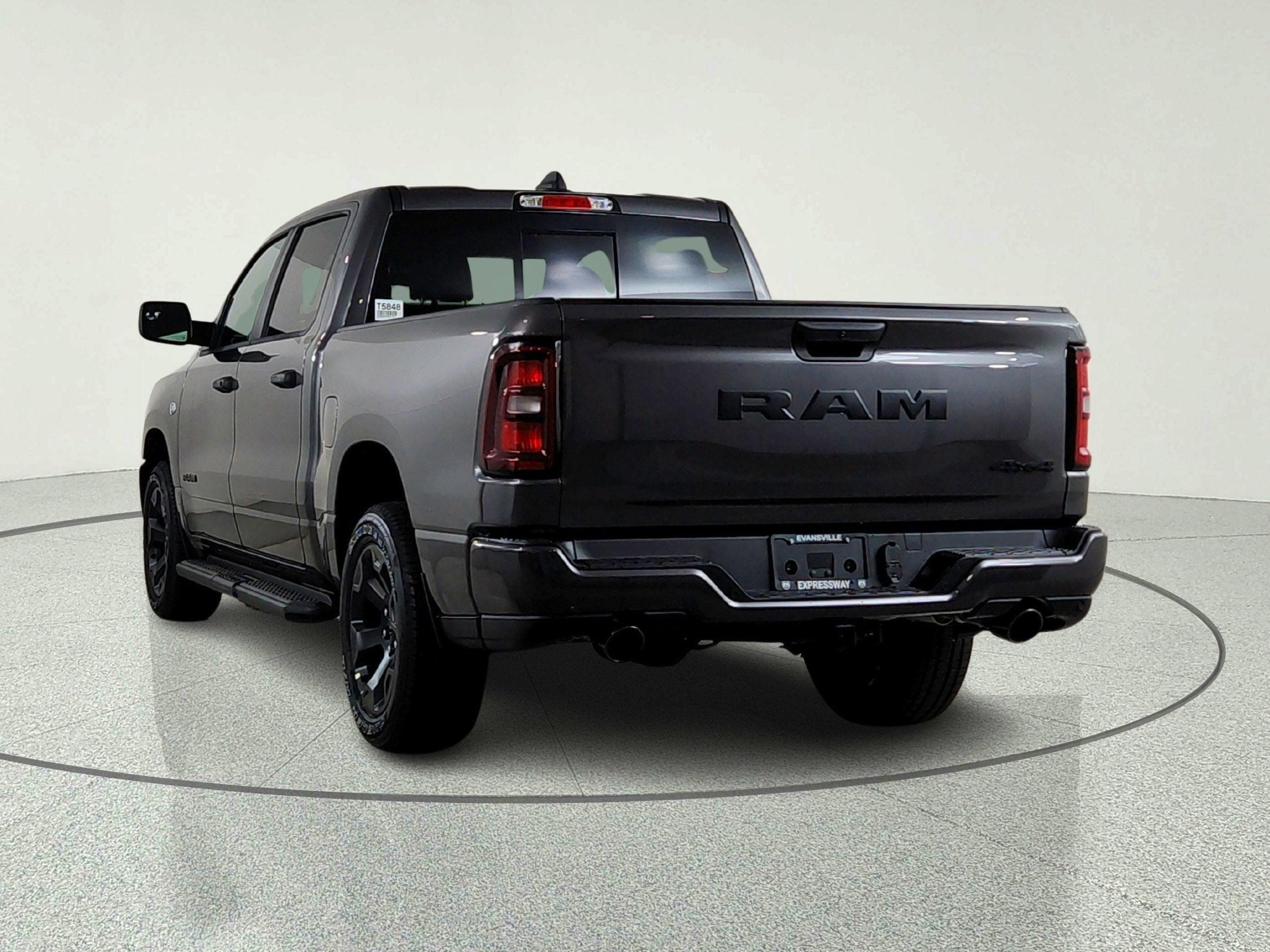 2026 RAM Ram 1500 RAM 1500 TRADESMAN CREW CAB 4X4 (144.5 IN WB 5 FT 7 IN BOX)