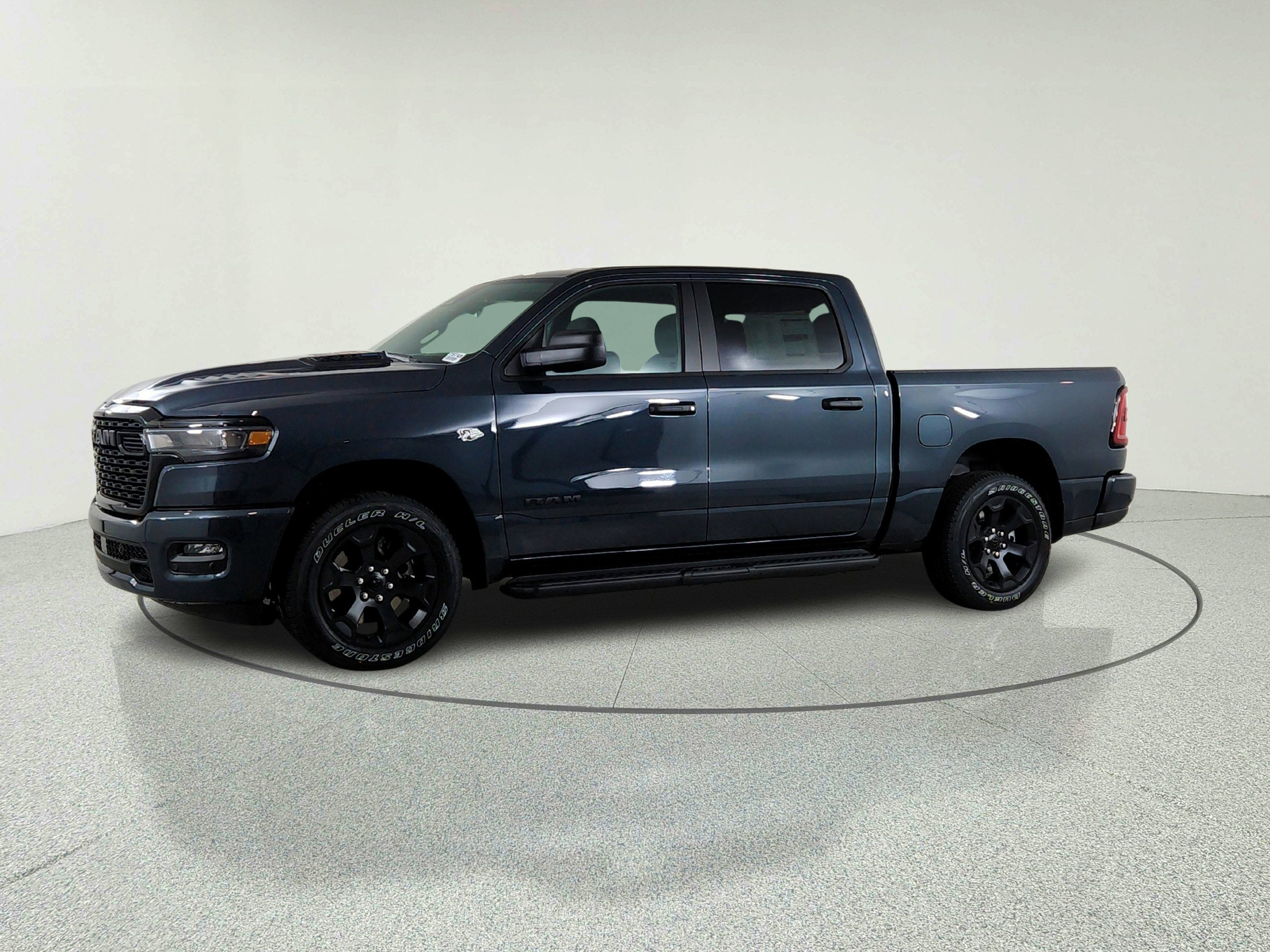 2026 RAM Ram 1500 RAM 1500 TRADESMAN CREW CAB 4X4 (144.5 IN WB 5 FT 7 IN BOX)