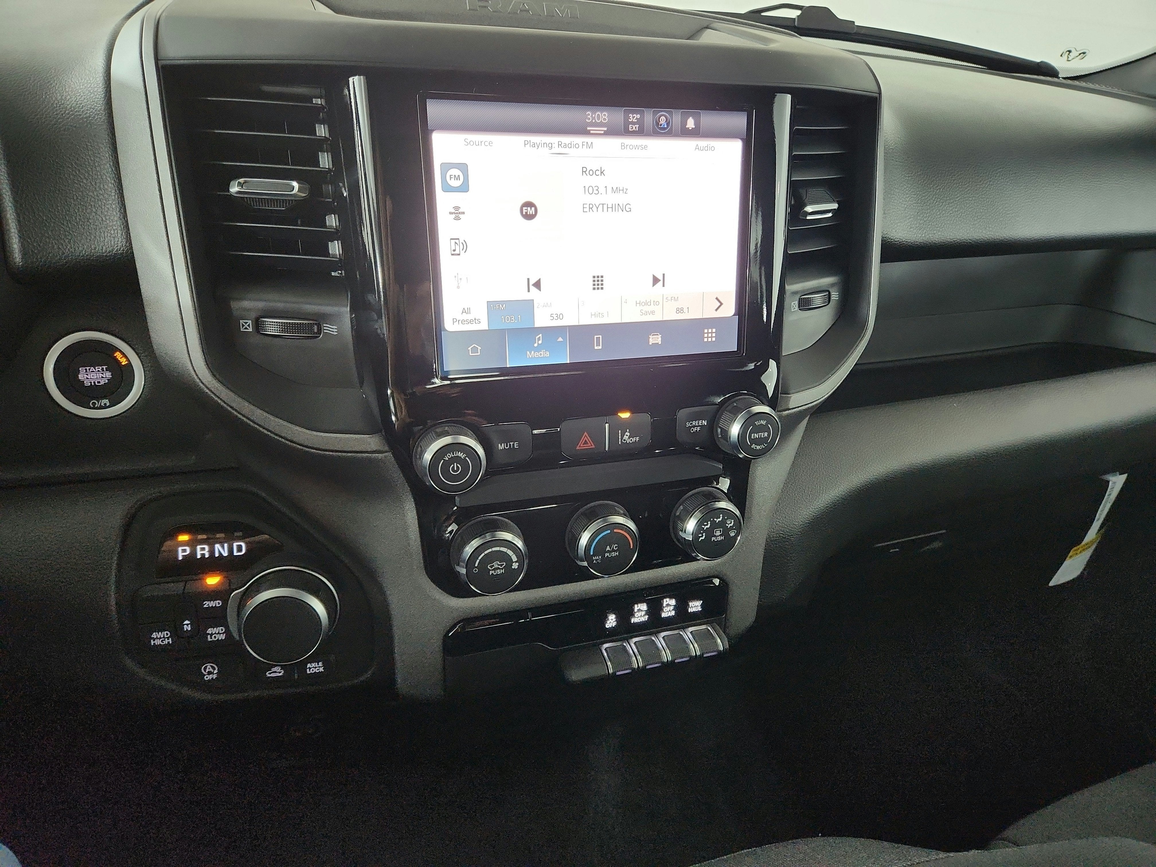2027 RAM Ram 1500 Warlock 4x4 Crew Cab 5'7" Box