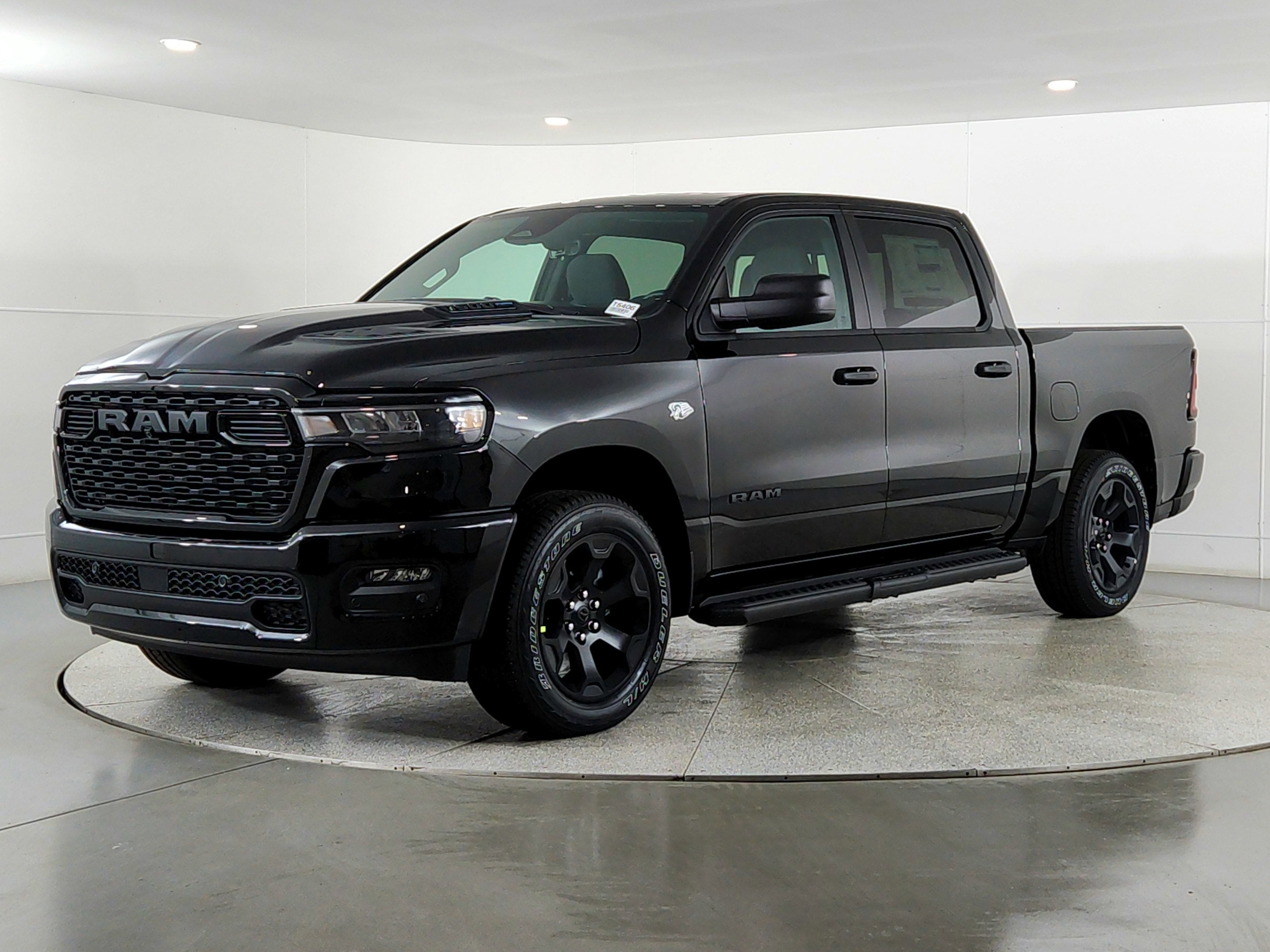 2026 RAM Ram 1500 RAM 1500 TRADESMAN CREW CAB 4X4 (144.5 IN WB 5 FT 7 IN BOX)