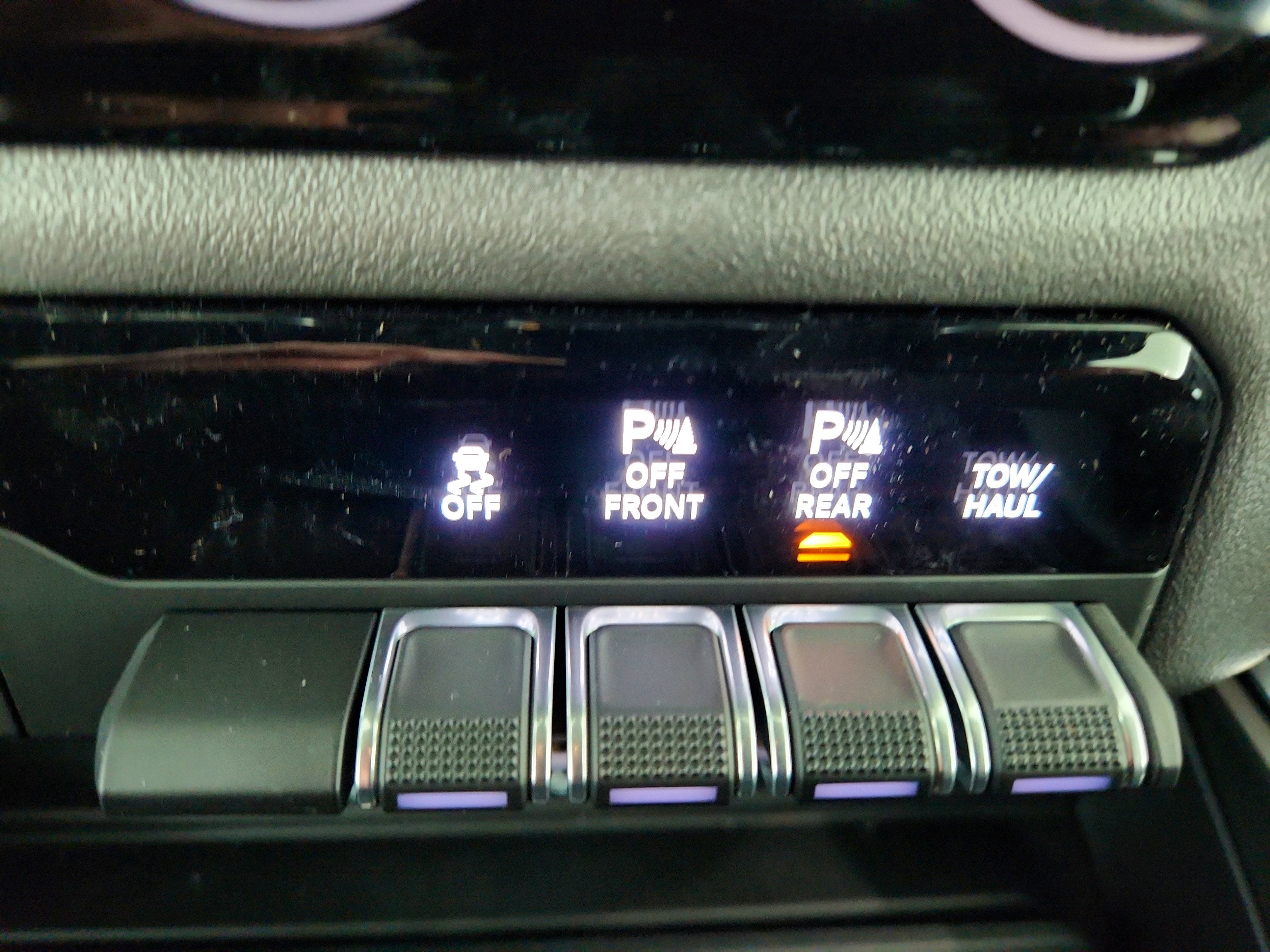 2026 RAM Ram 1500 RAM 1500 TRADESMAN CREW CAB 4X4 (144.5 IN WB 5 FT 7 IN BOX)