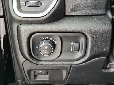 2026 RAM Ram 1500 RAM 1500 TRADESMAN CREW CAB 4X4 (144.5 IN WB 5 FT 7 IN BOX)