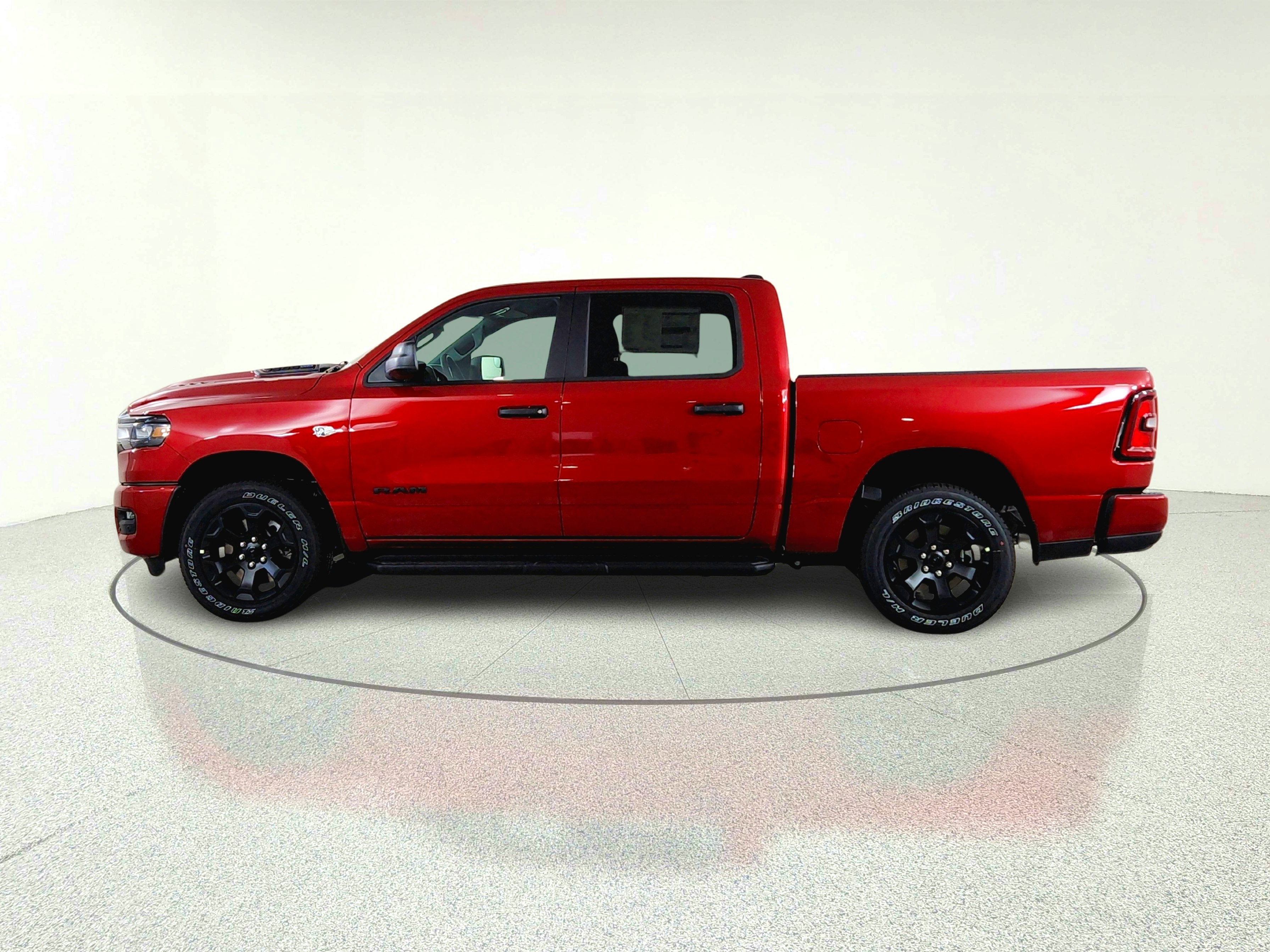 2026 RAM Ram 1500 RAM 1500 TRADESMAN CREW CAB 4X4 (144.5 IN WB 5 FT 7 IN BOX)