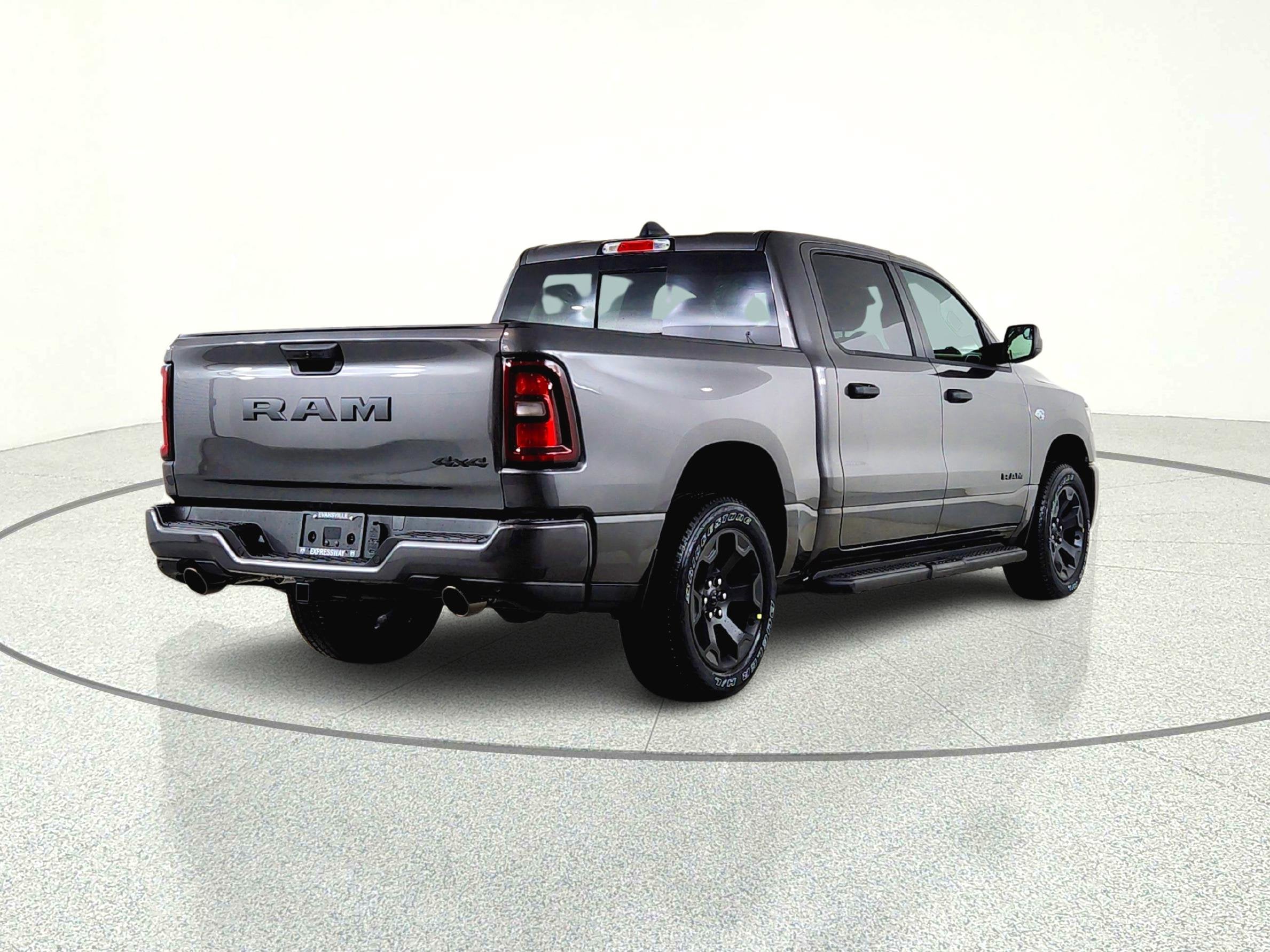 2026 RAM Ram 1500 RAM 1500 TRADESMAN CREW CAB 4X4 (144.5 IN WB 5 FT 7 IN BOX)