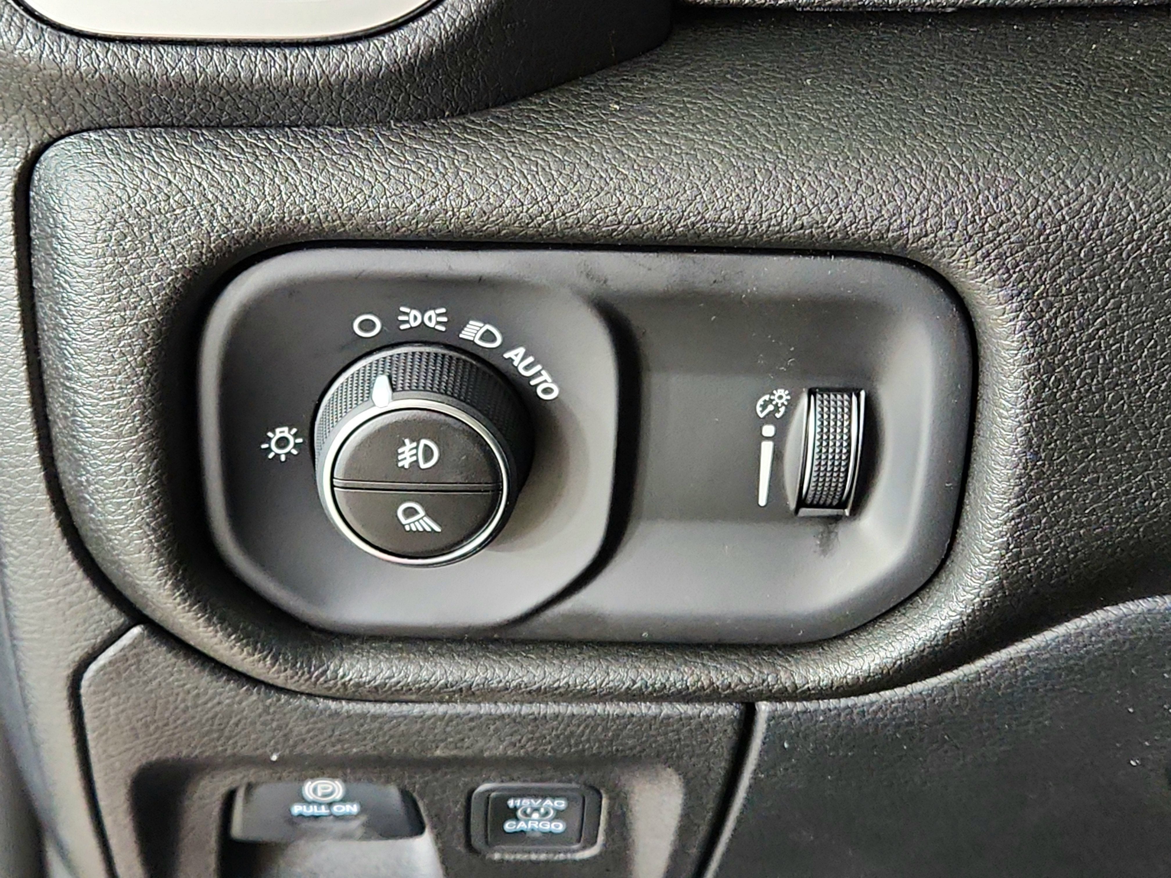 2026 RAM Ram 1500 RAM 1500 TRADESMAN CREW CAB 4X4 (144.5 IN WB 5 FT 7 IN BOX)