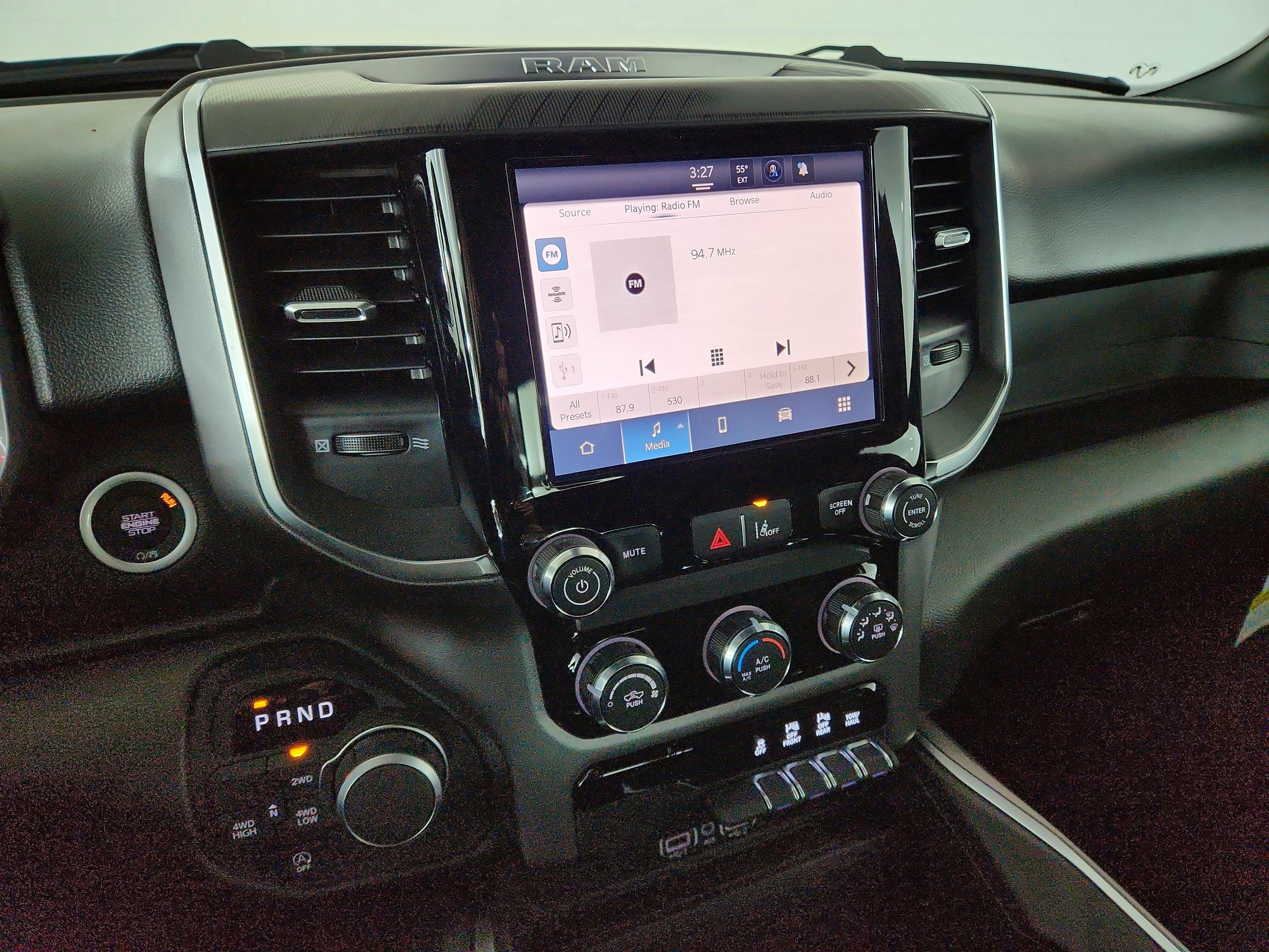 2026 RAM Ram 1500 RAM 1500 TRADESMAN CREW CAB 4X4 (144.5 IN WB 5 FT 7 IN BOX)