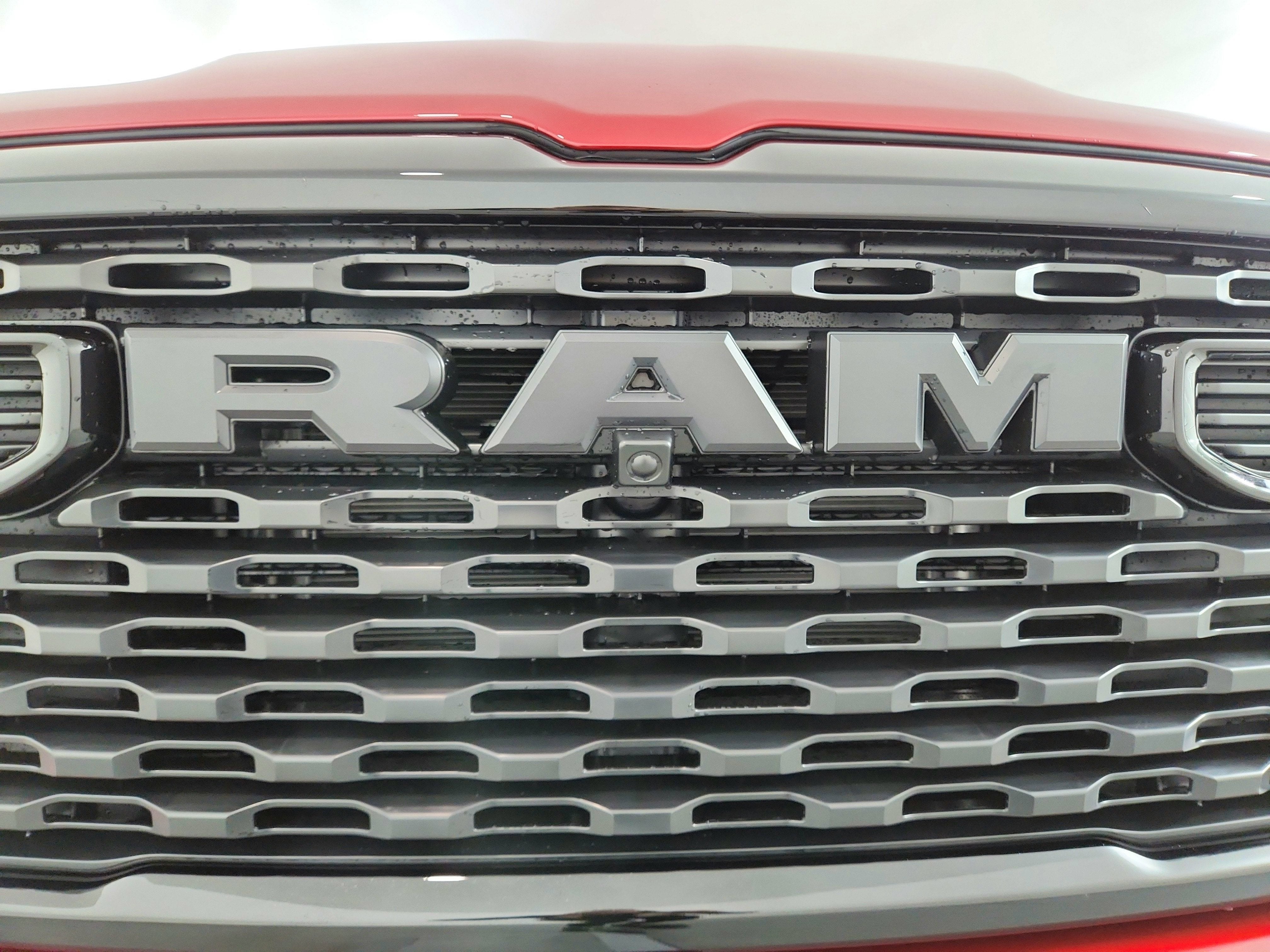 2026 RAM Ram 1500 RAM 1500 TRADESMAN CREW CAB 4X4 (144.5 IN WB 5 FT 7 IN BOX)