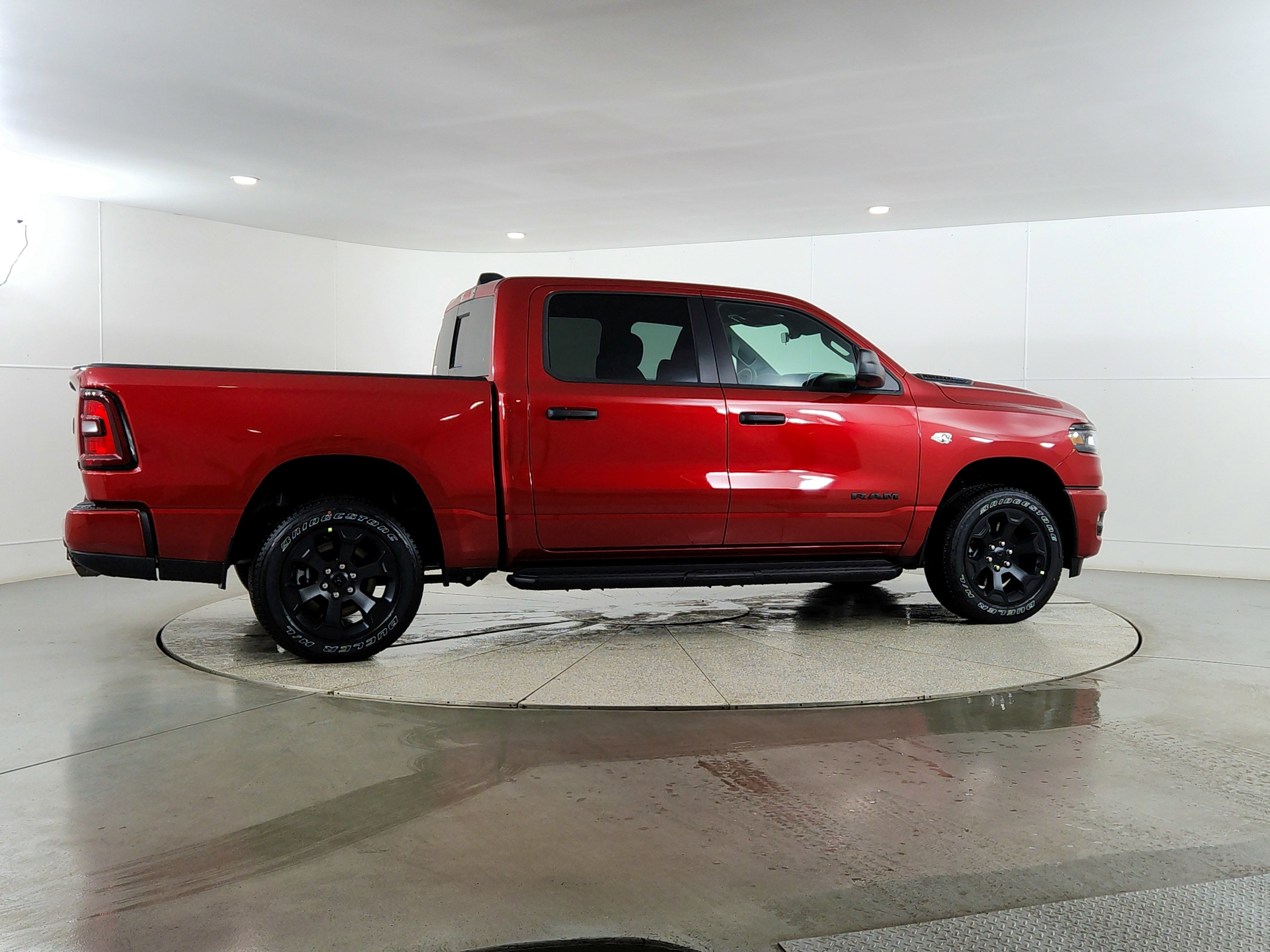 2026 RAM Ram 1500 RAM 1500 TRADESMAN CREW CAB 4X4 (144.5 IN WB 5 FT 7 IN BOX)