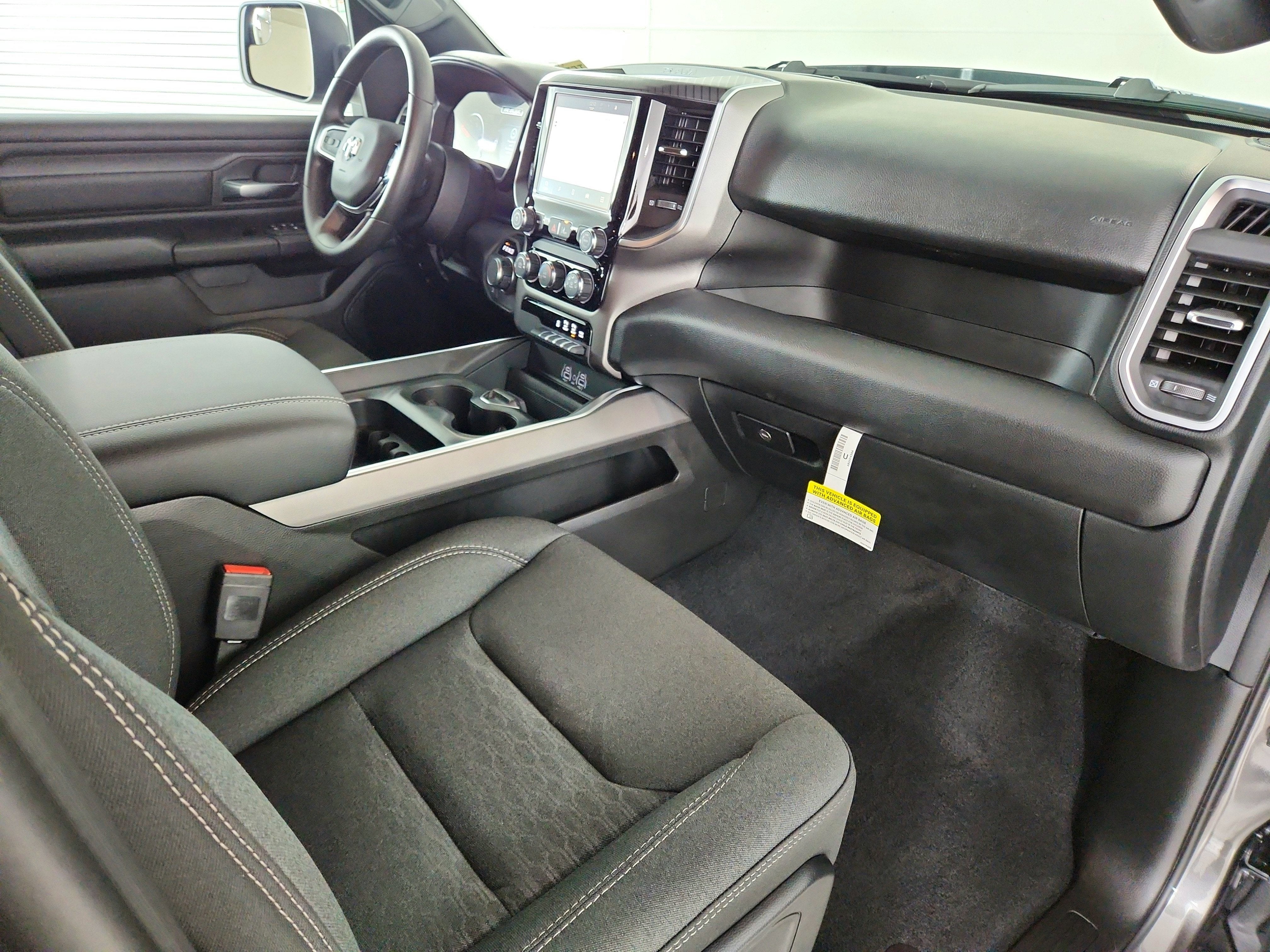 2026 RAM Ram 1500 RAM 1500 TRADESMAN CREW CAB 4X4 (144.5 IN WB 5 FT 7 IN BOX)
